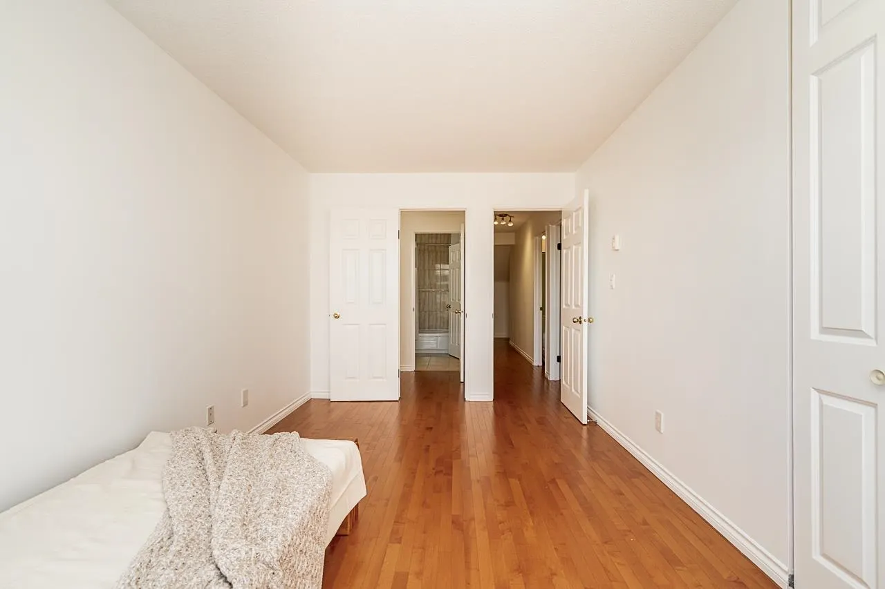 34 900 W 17th Street