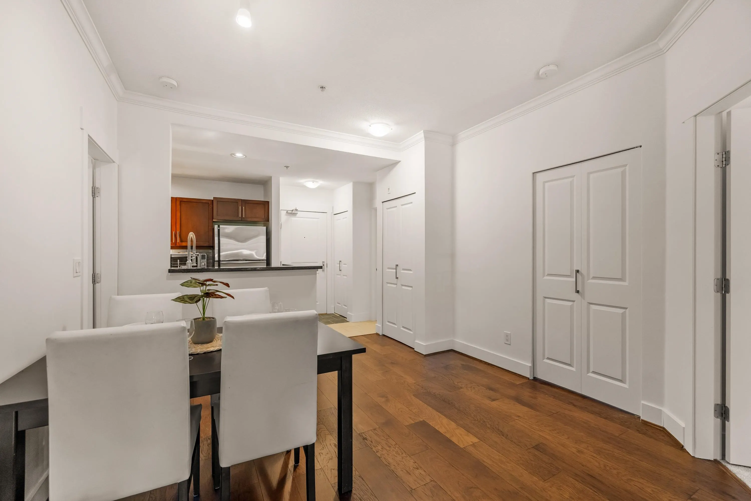 120 6328 Larkin Drive