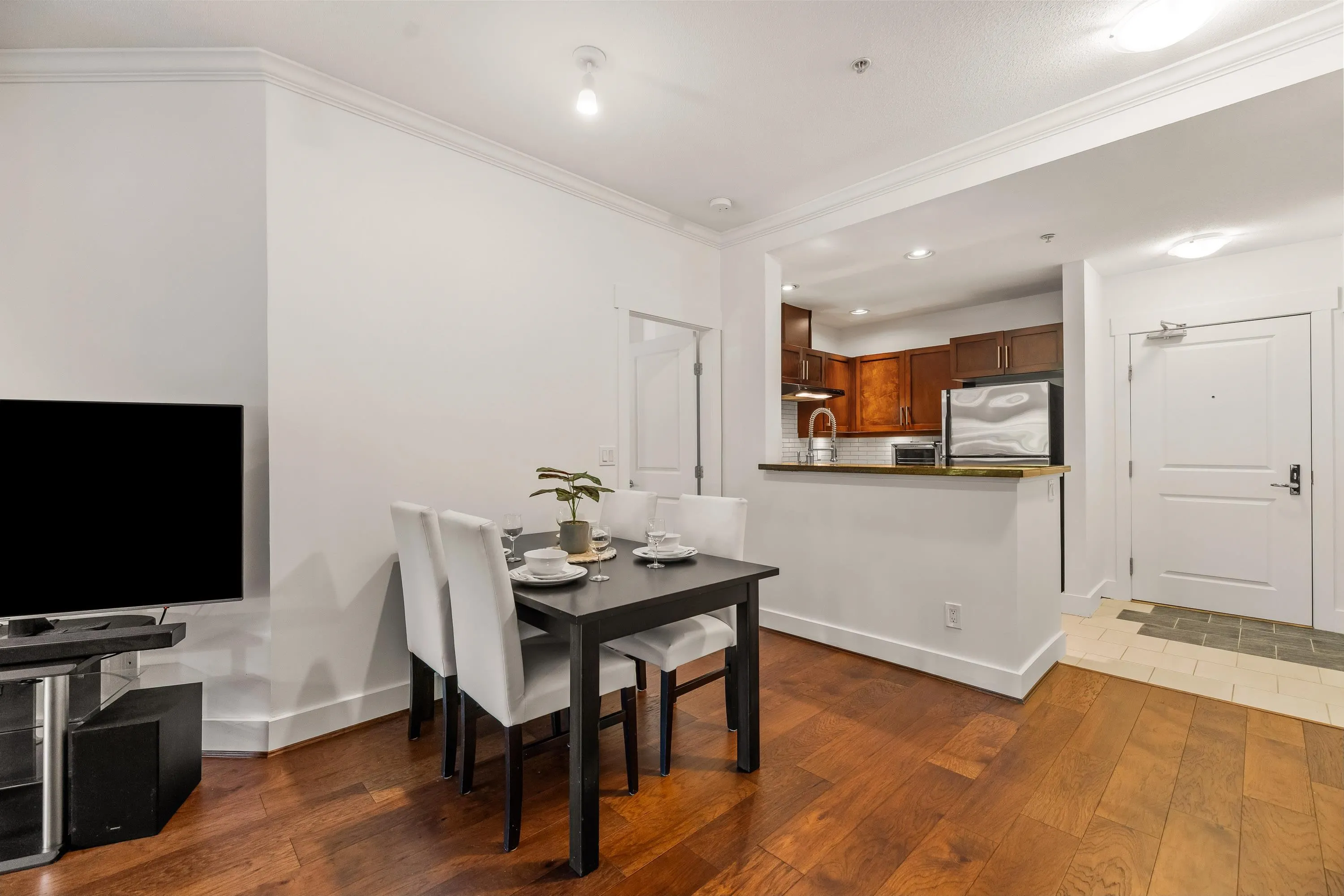 120 6328 Larkin Drive