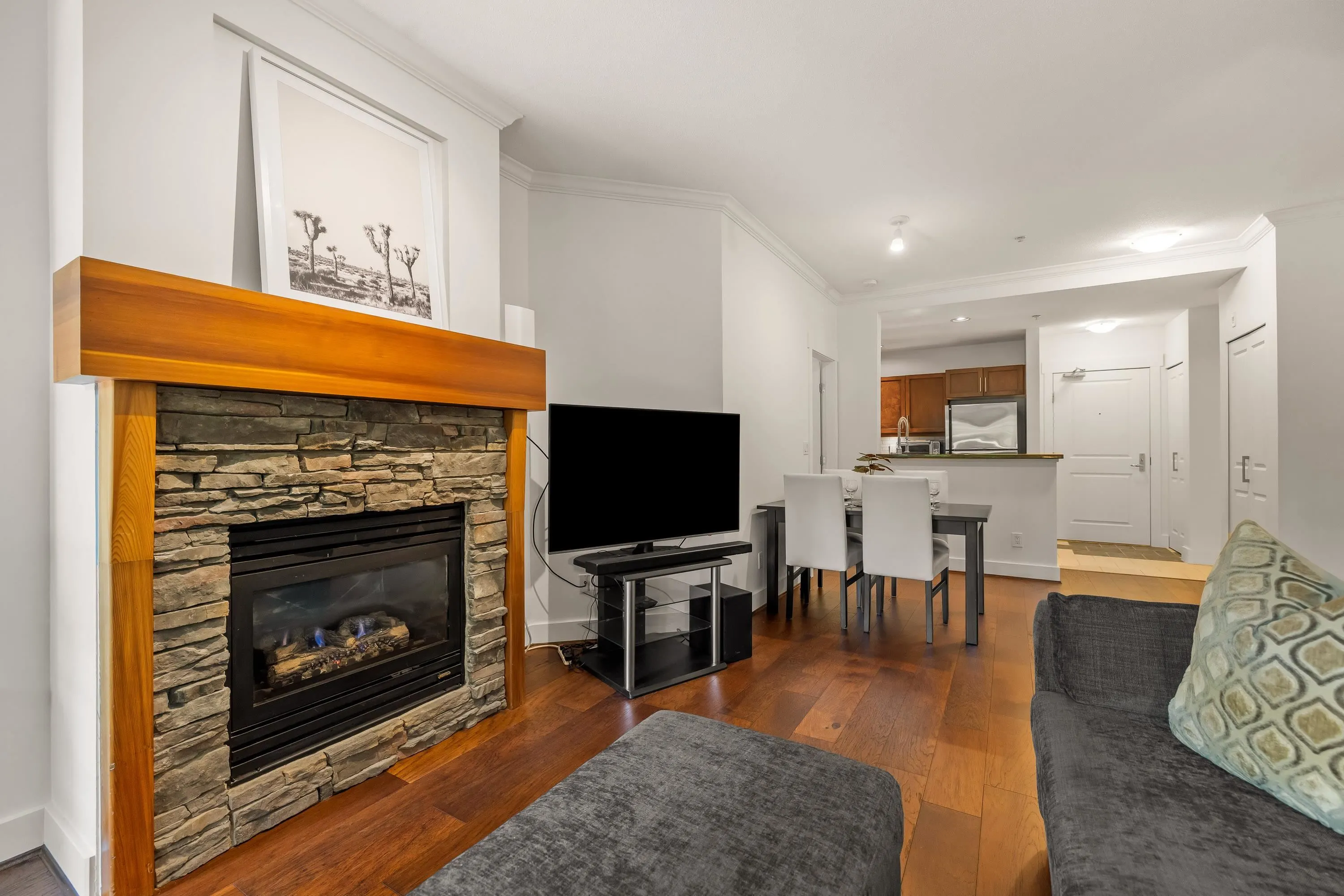 120 6328 Larkin Drive