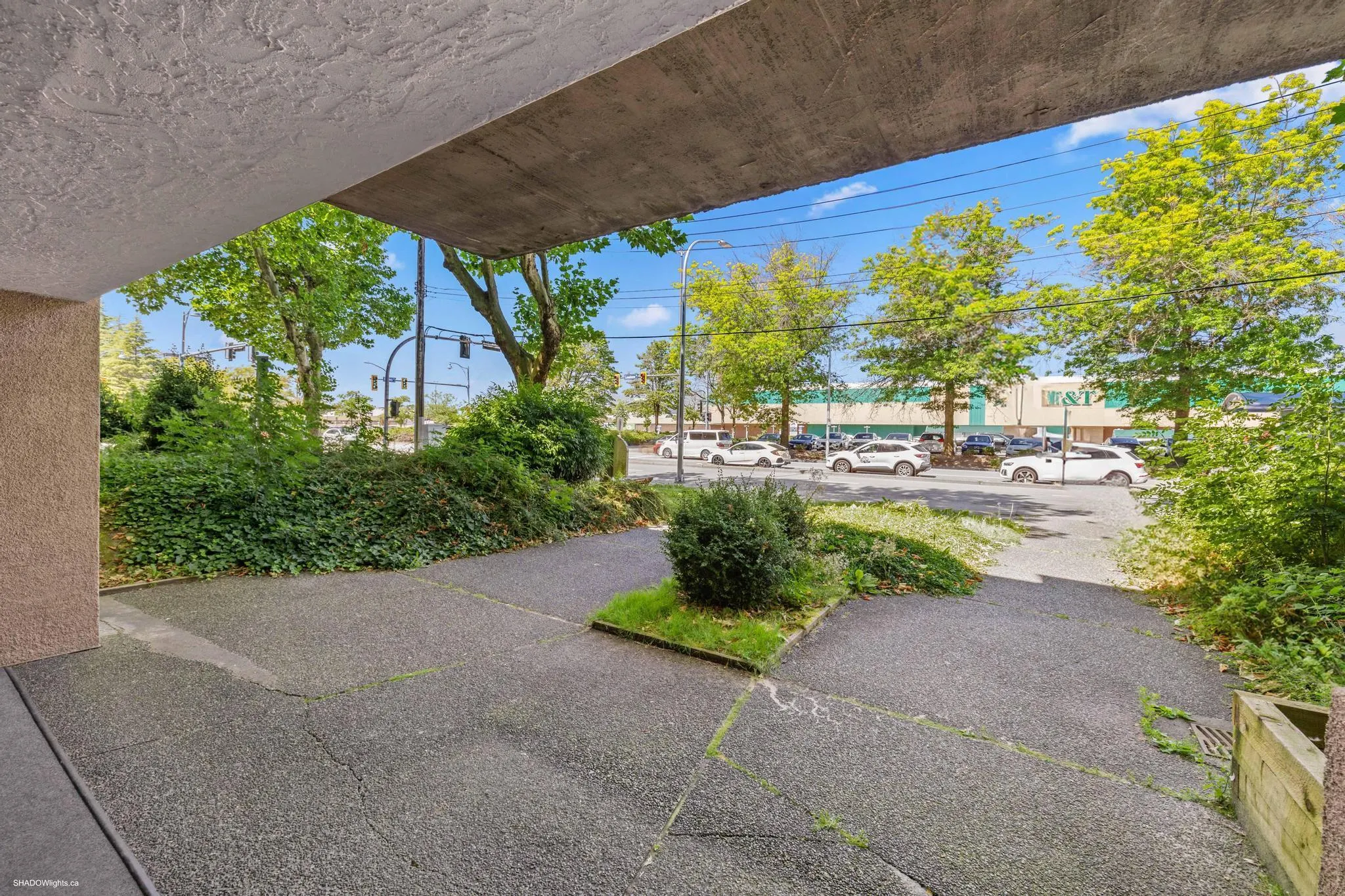 211 8400 Lansdowne Road