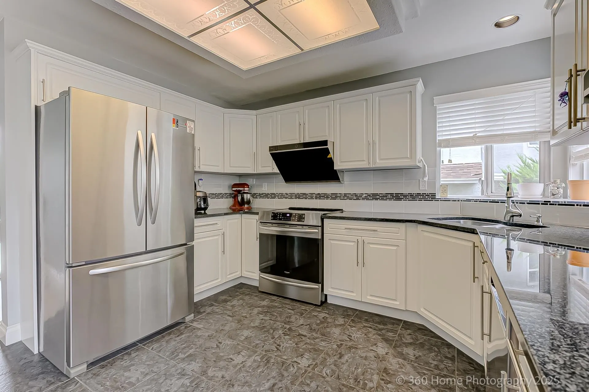19088 63b Avenue