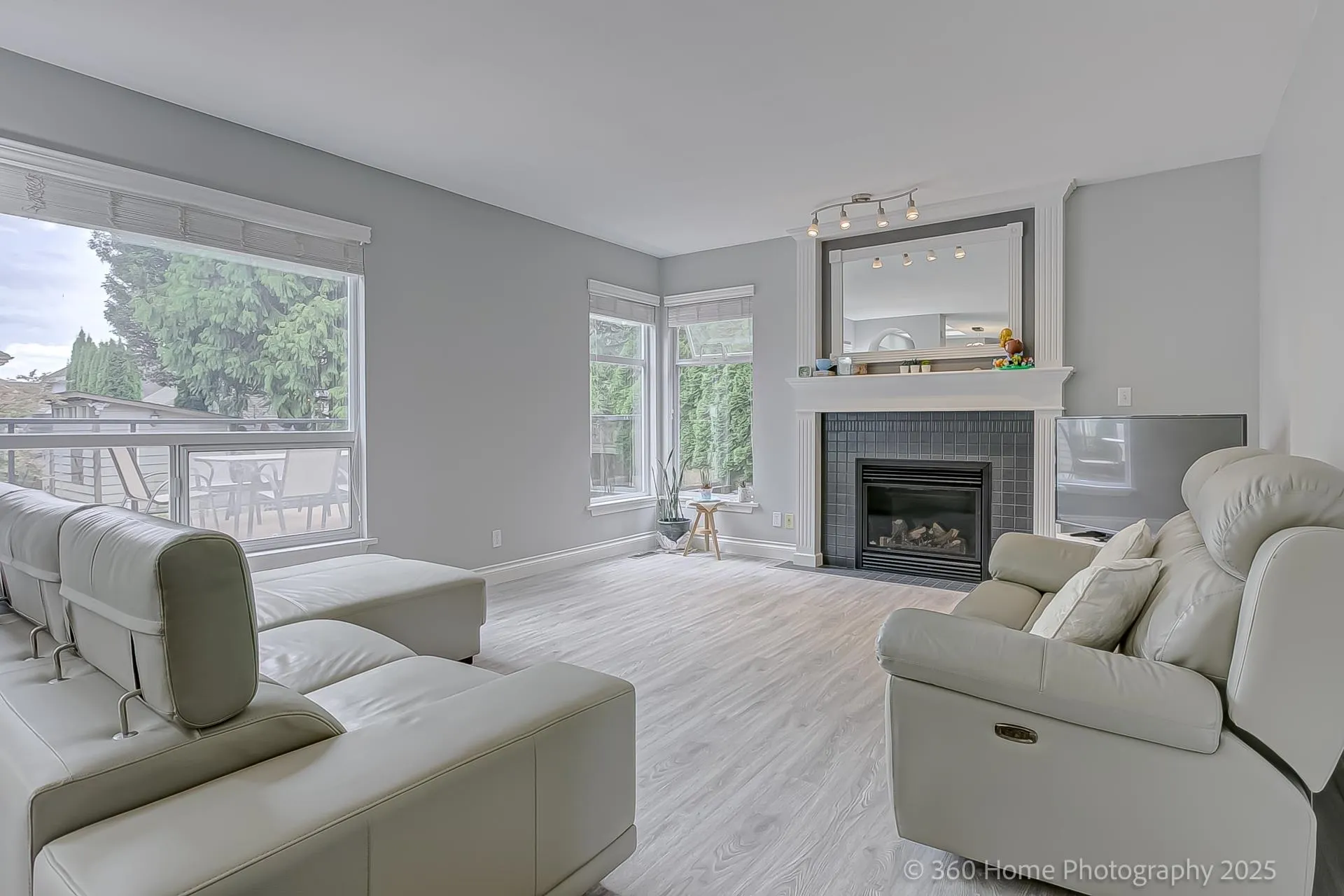 19088 63b Avenue