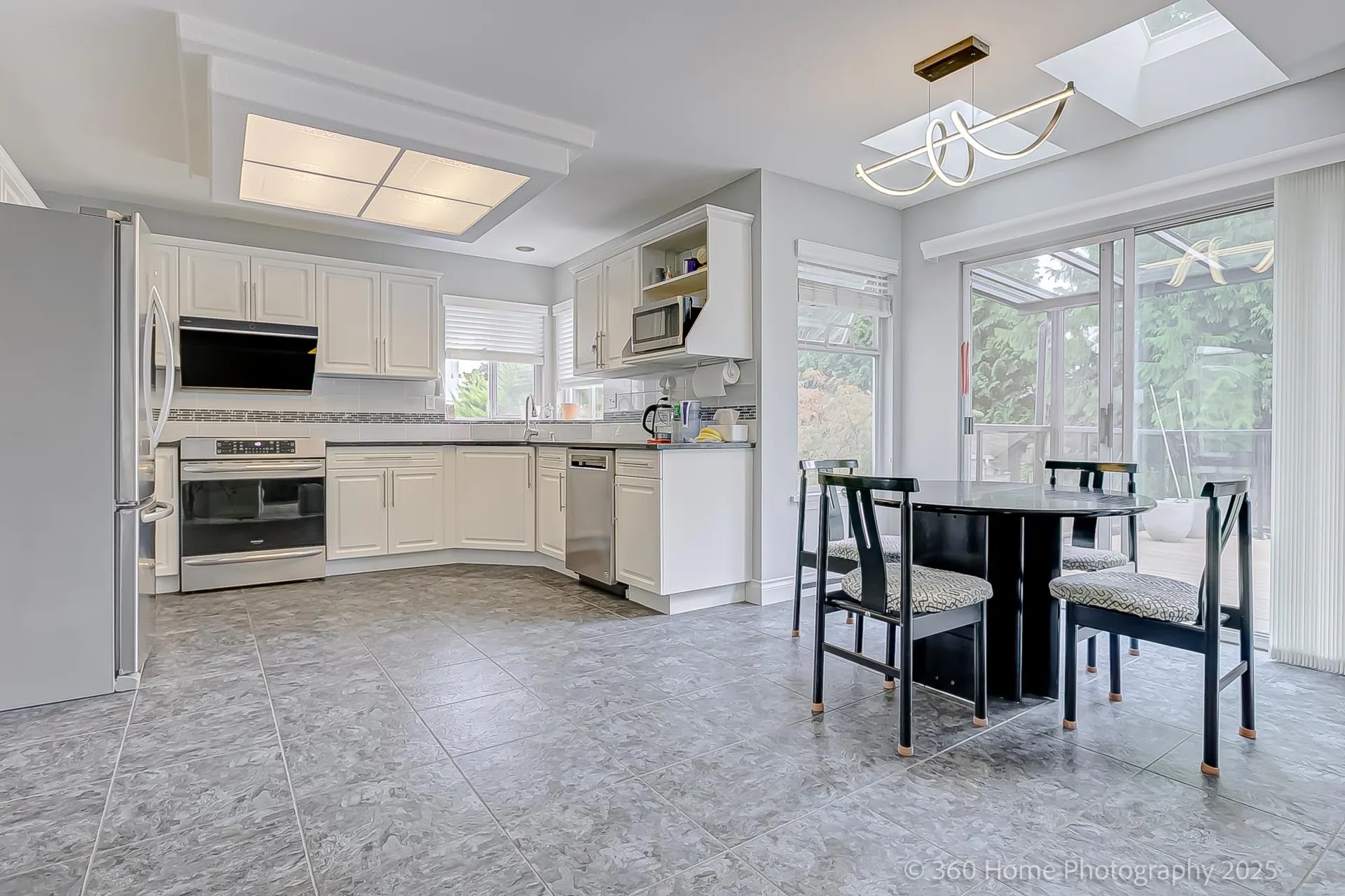 19088 63b Avenue