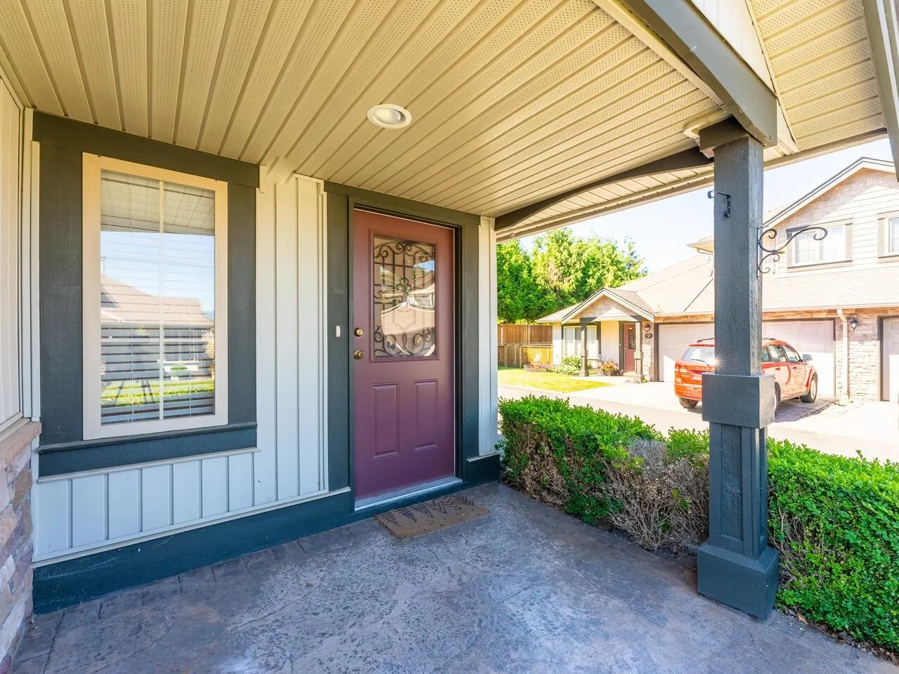 8 6449 Blackwood Lane