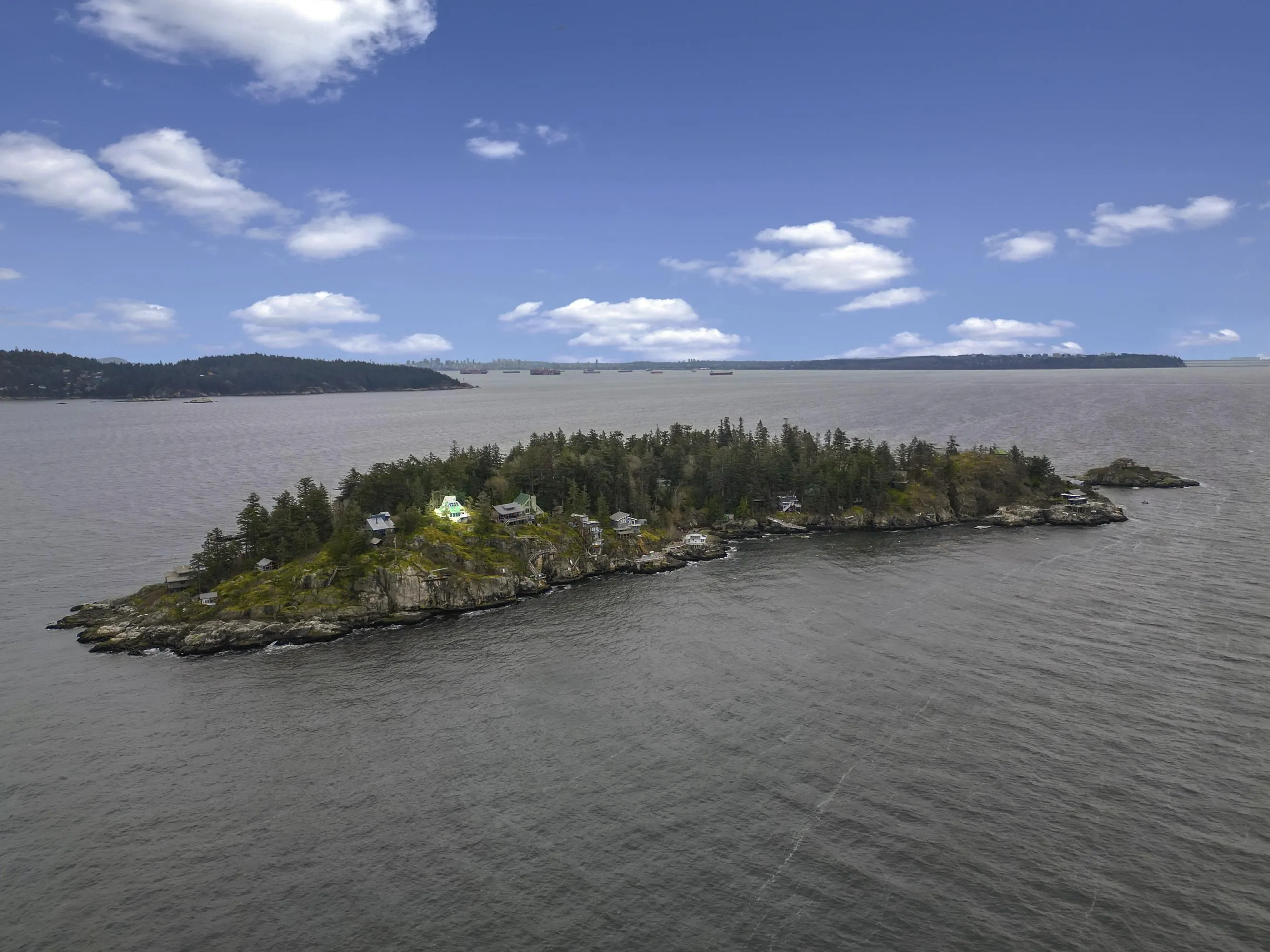 28 Passage Island