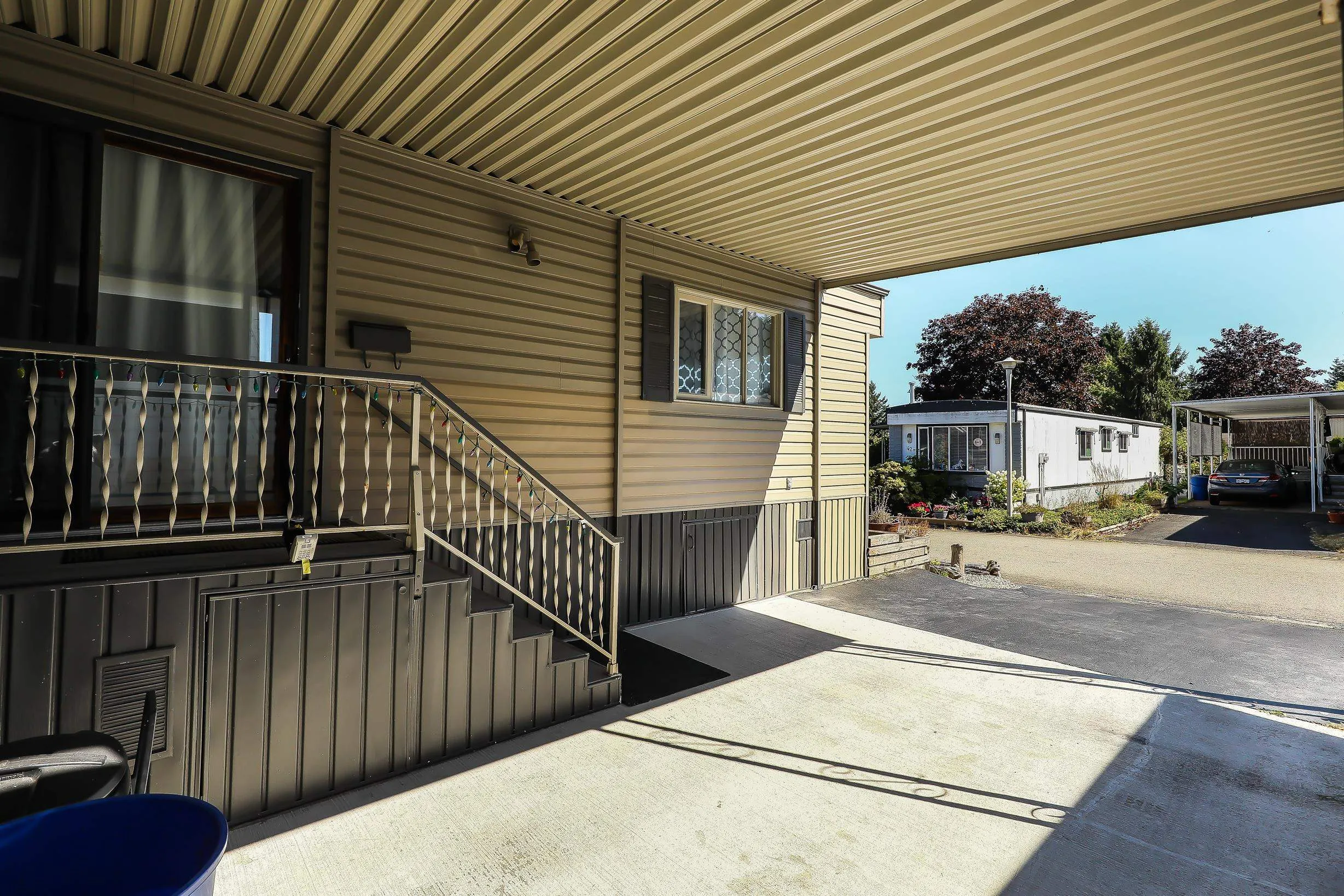 43 15875 20 Avenue
