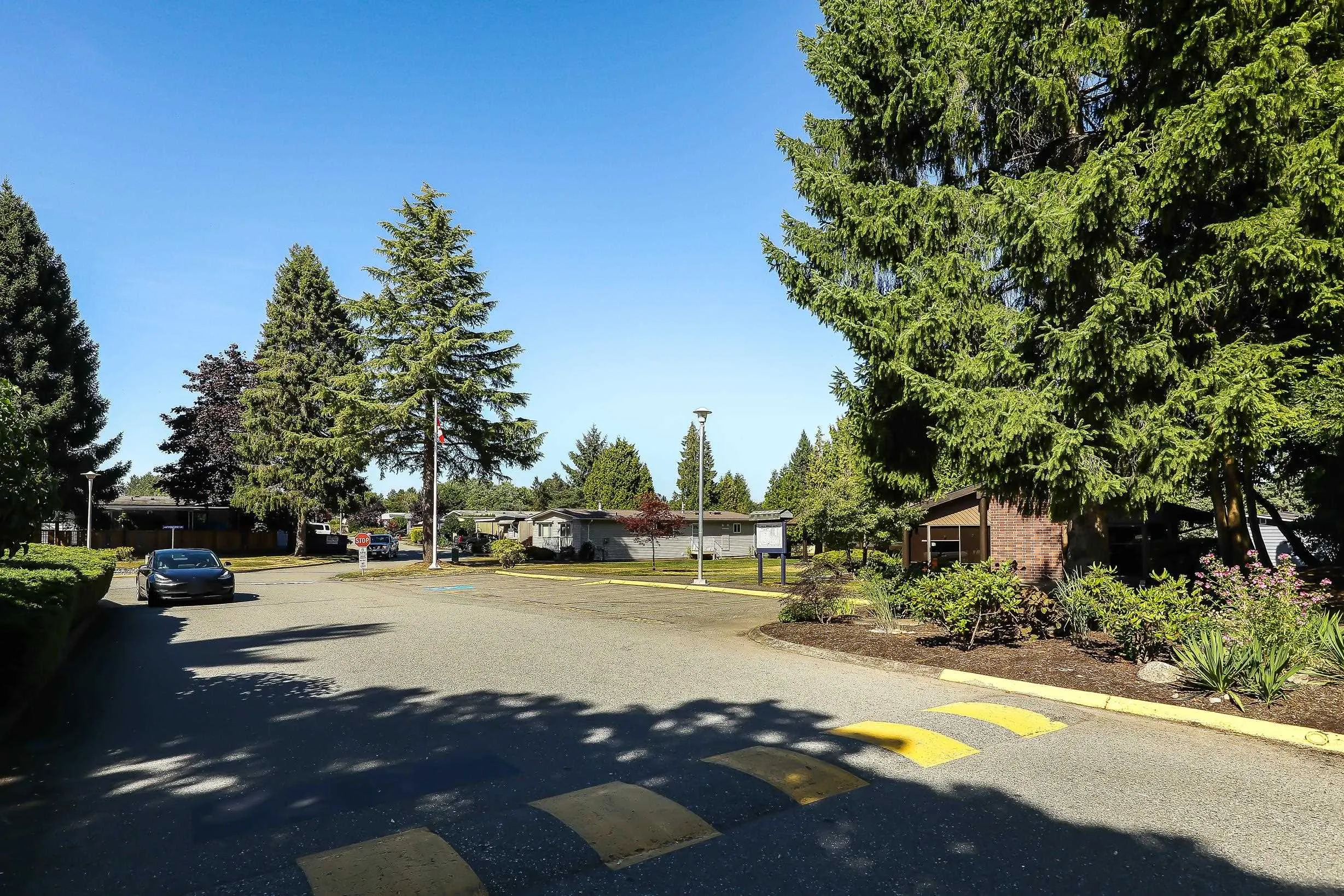 43 15875 20 Avenue