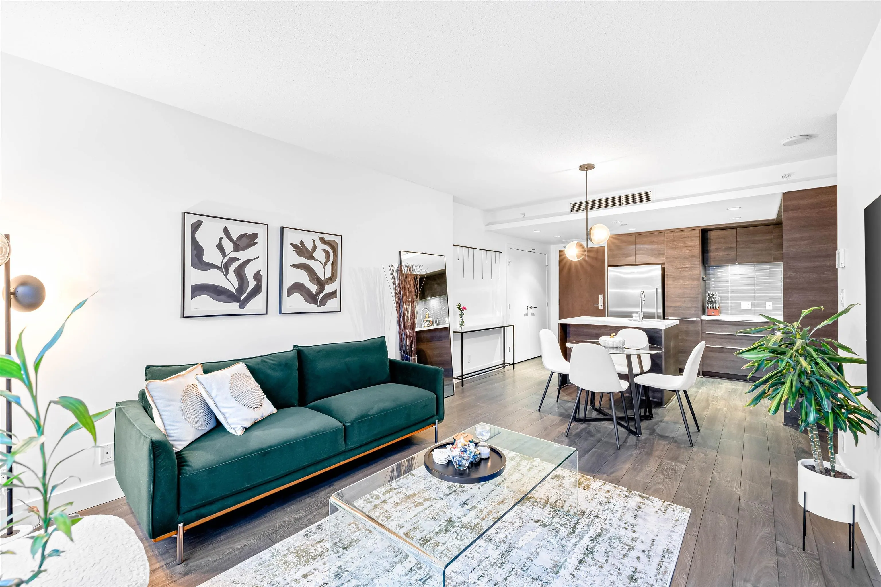 1401 1550 Fern Street