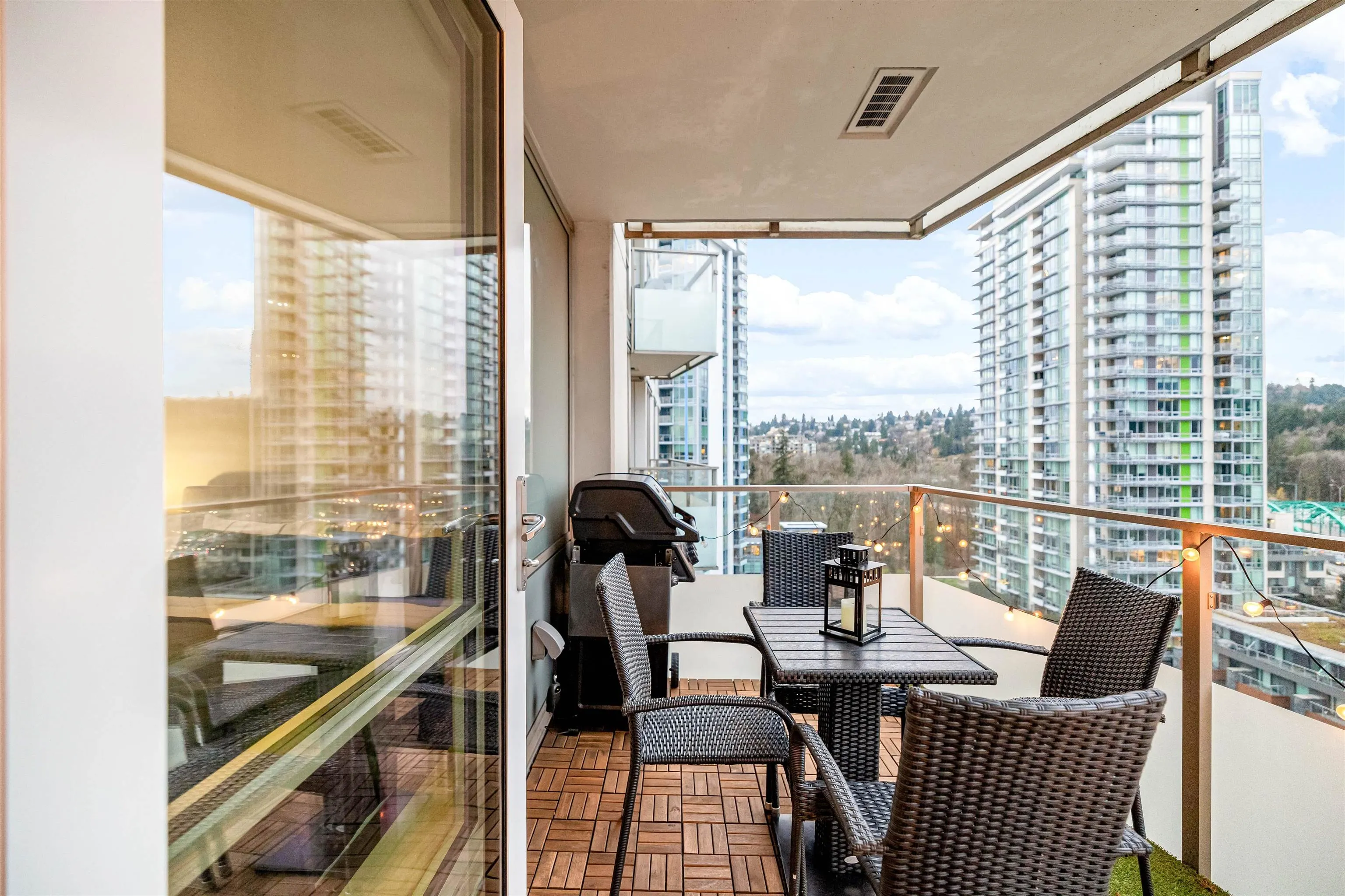 1401 1550 Fern Street