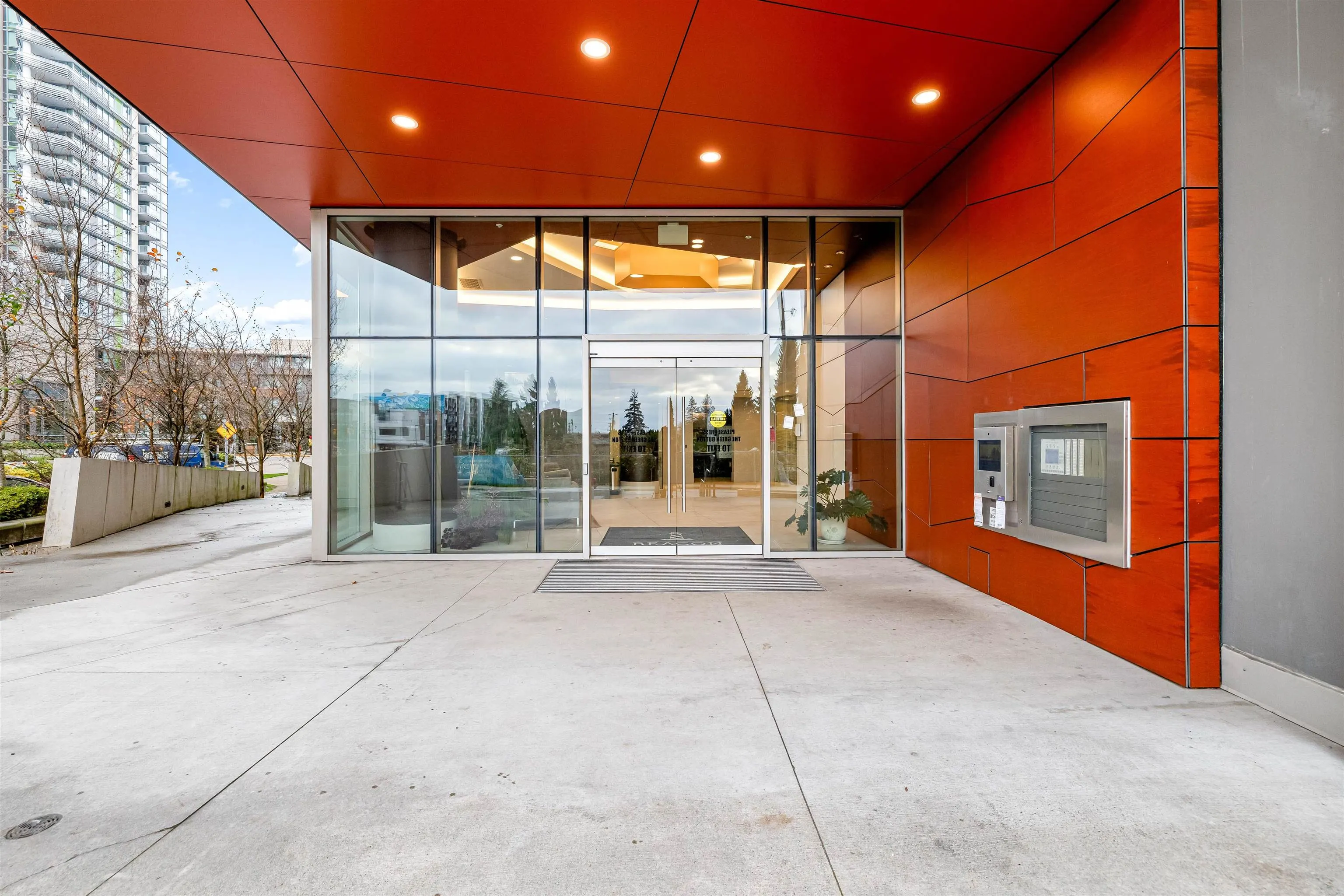 1401 1550 Fern Street