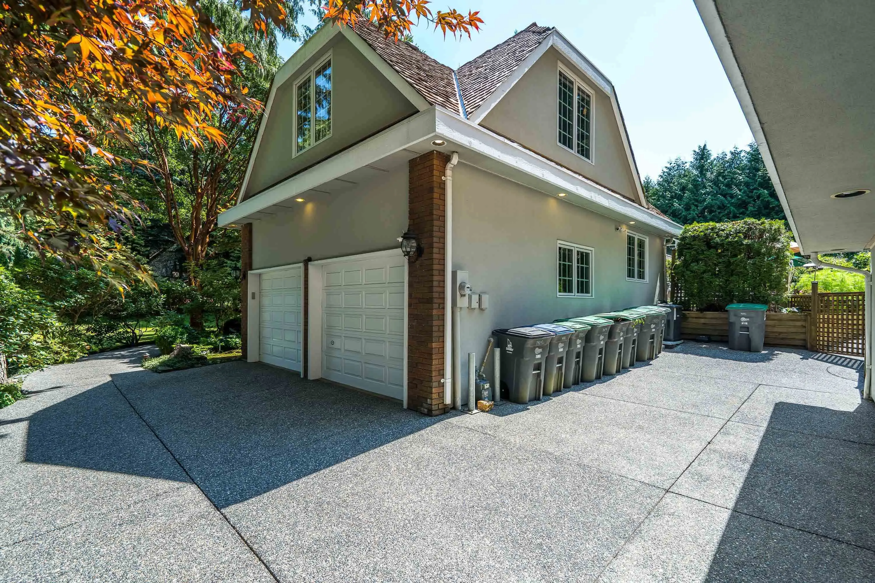 14042 28 Avenue