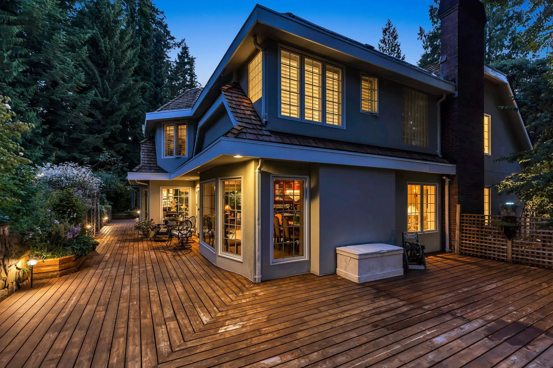 14042 28 Avenue