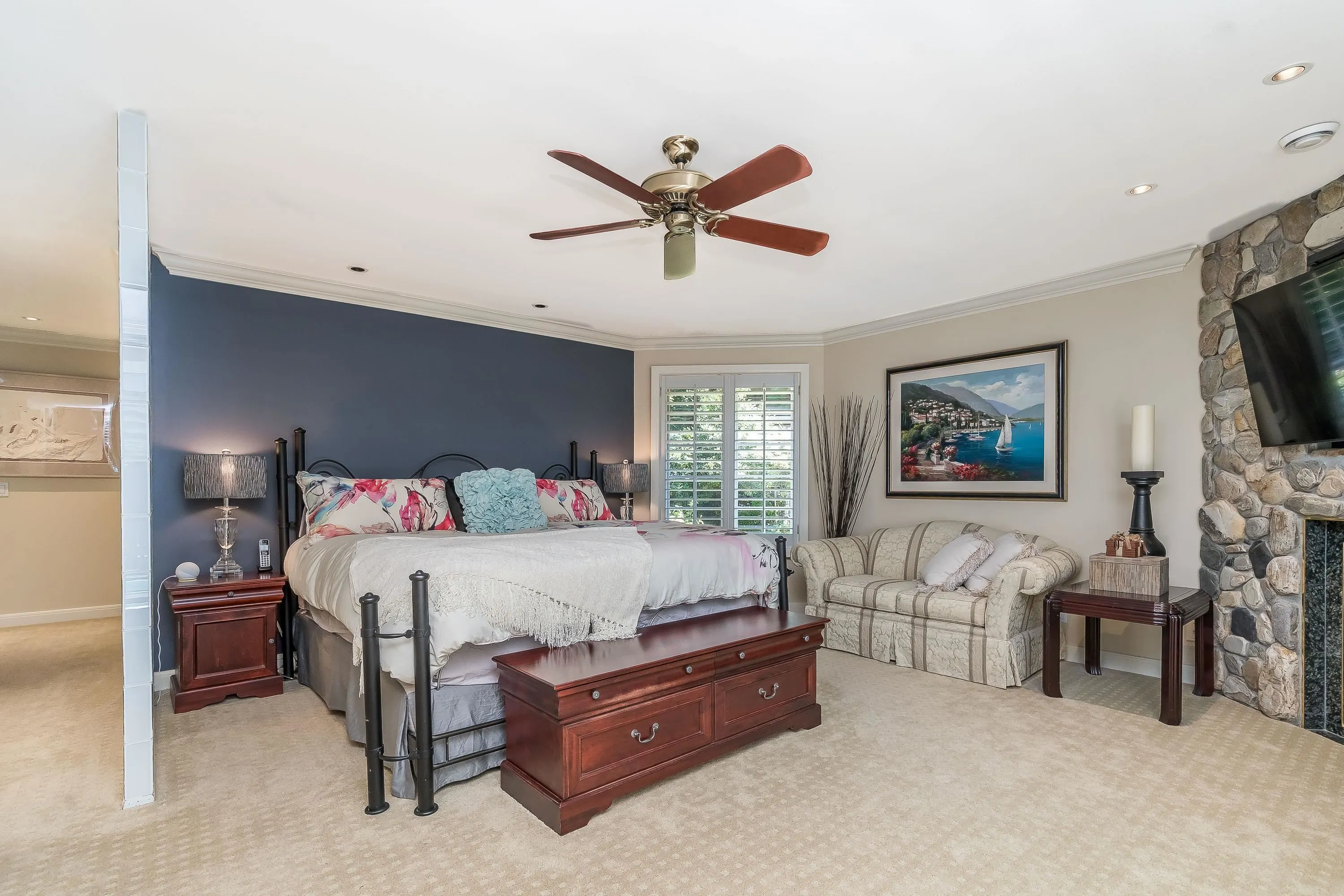 14042 28 Avenue