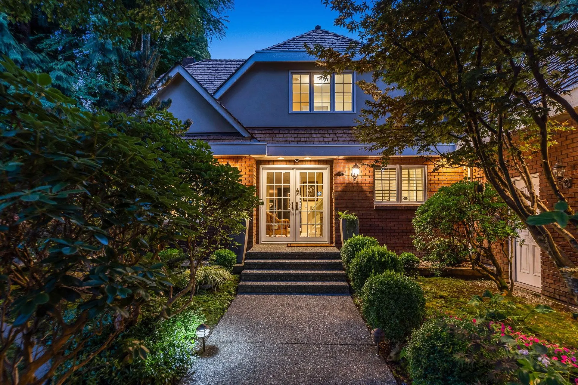 14042 28 Avenue