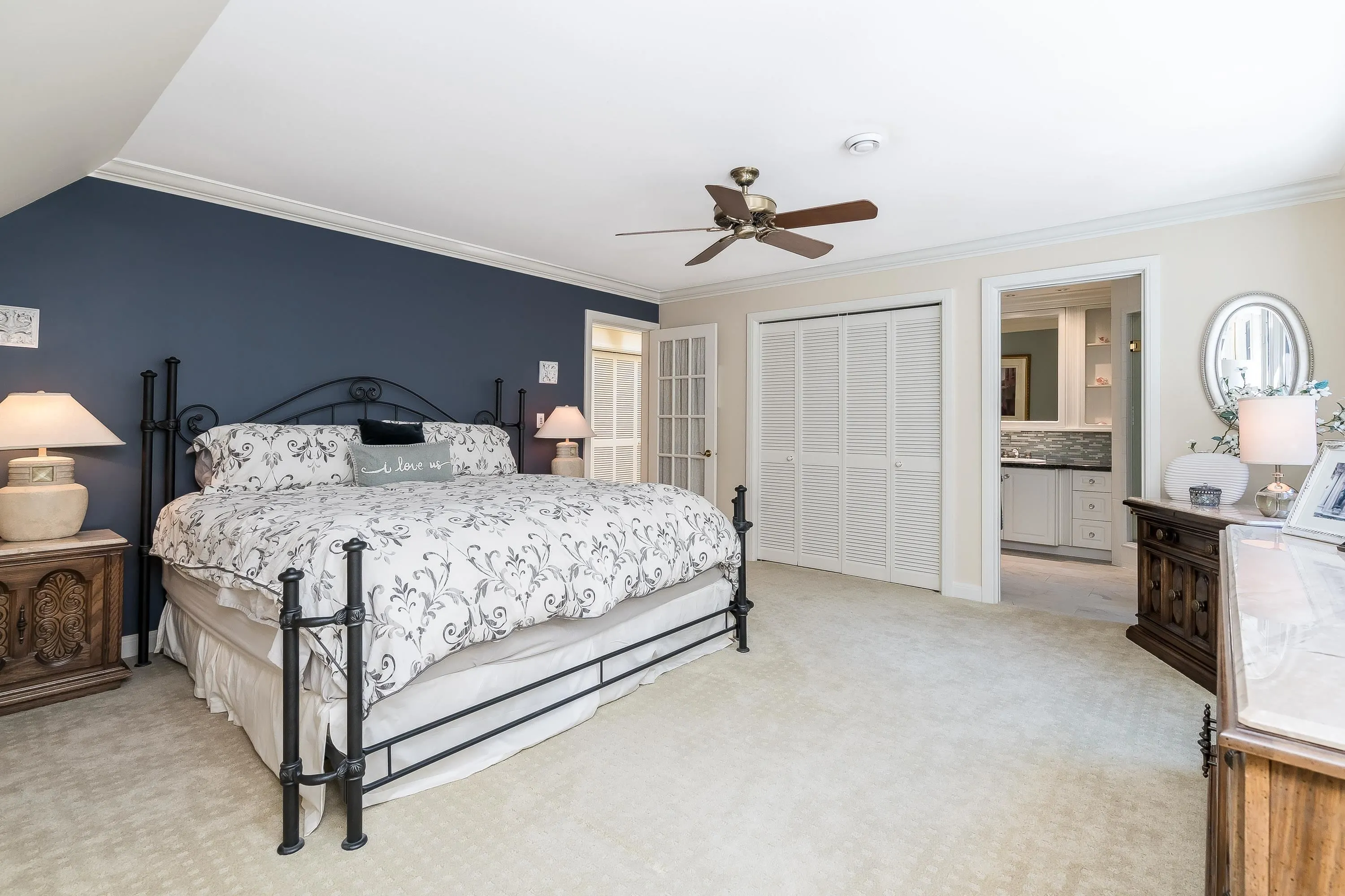 14042 28 Avenue
