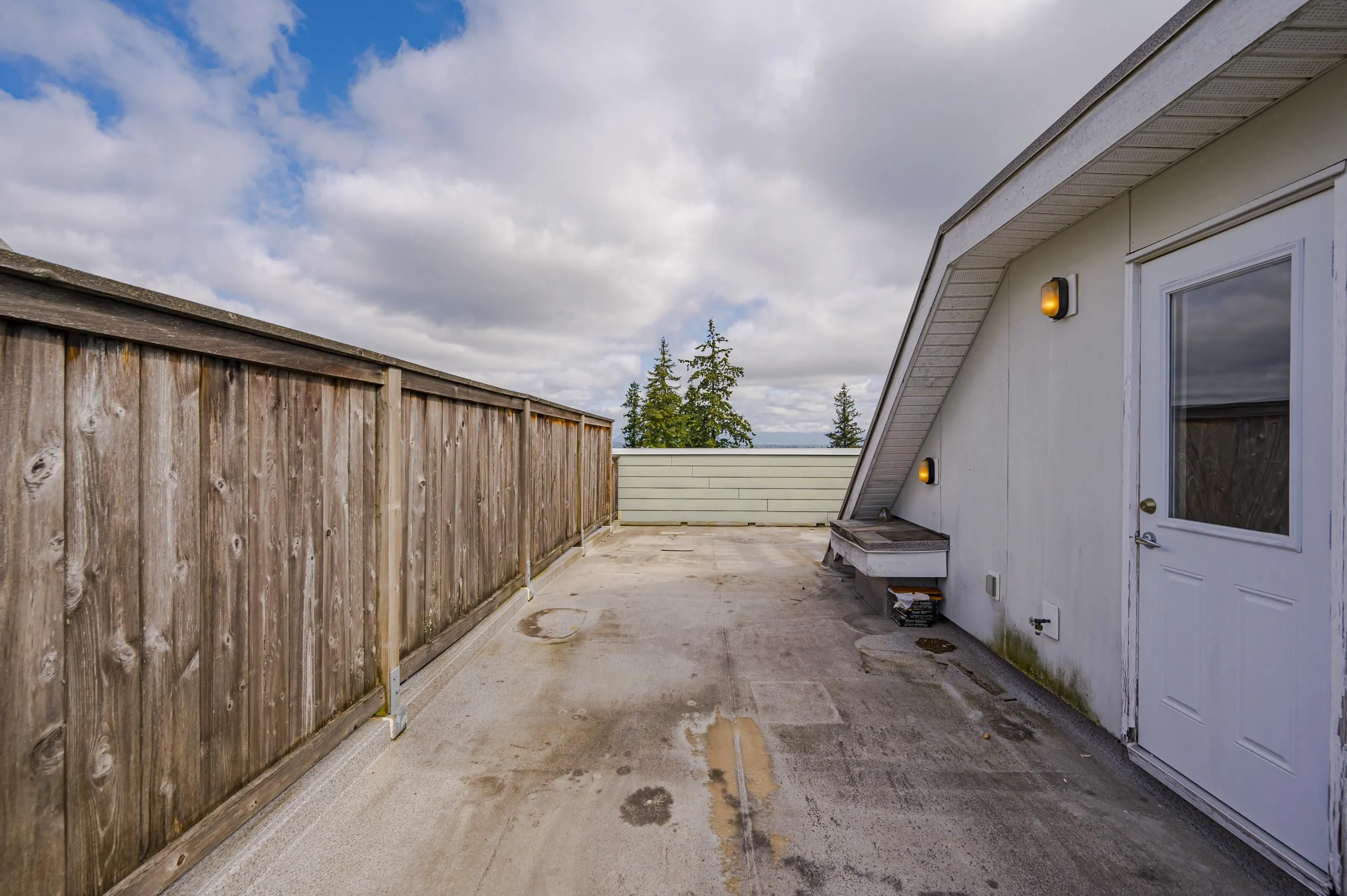 93 15833 26 Avenue
