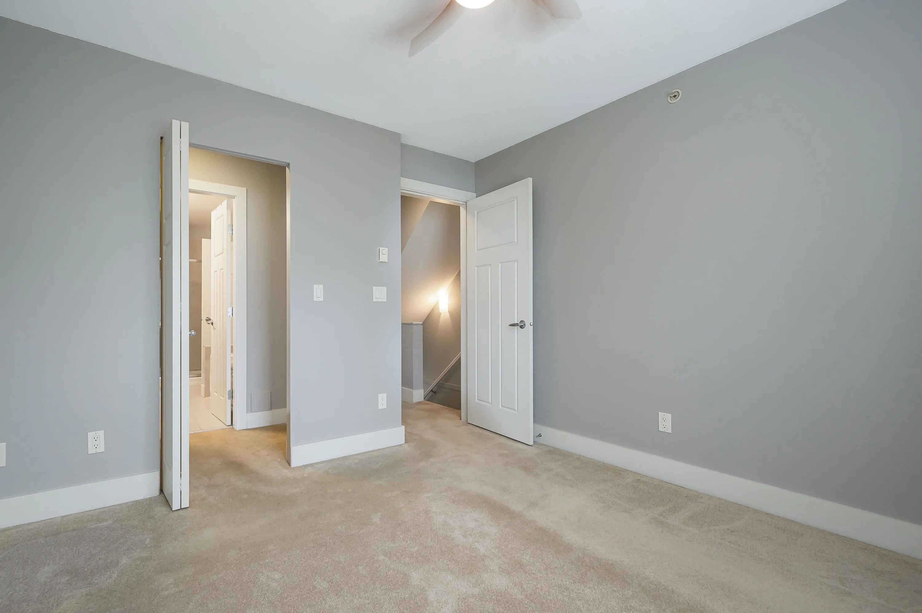 93 15833 26 Avenue