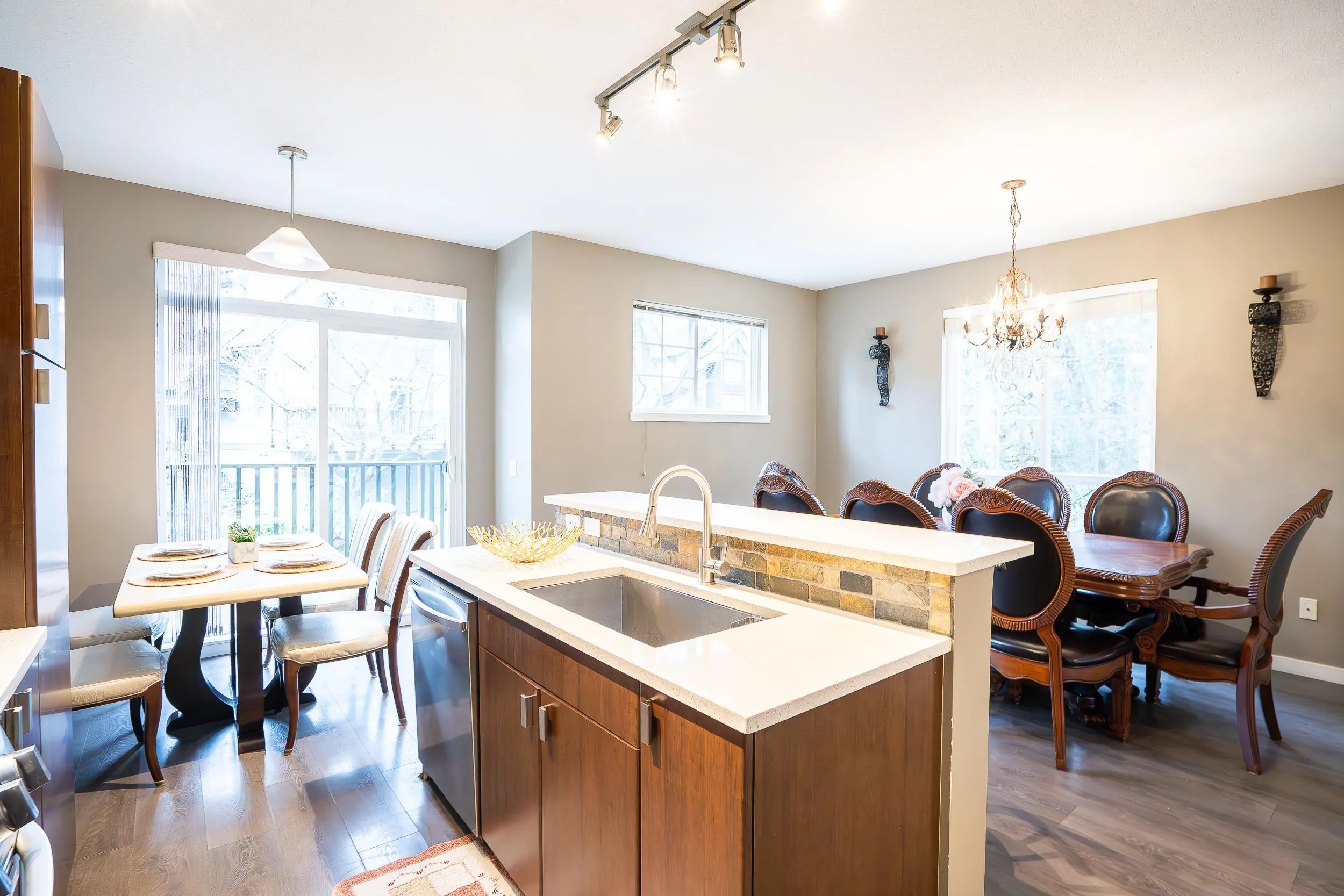 1 2200 Panorama Drive