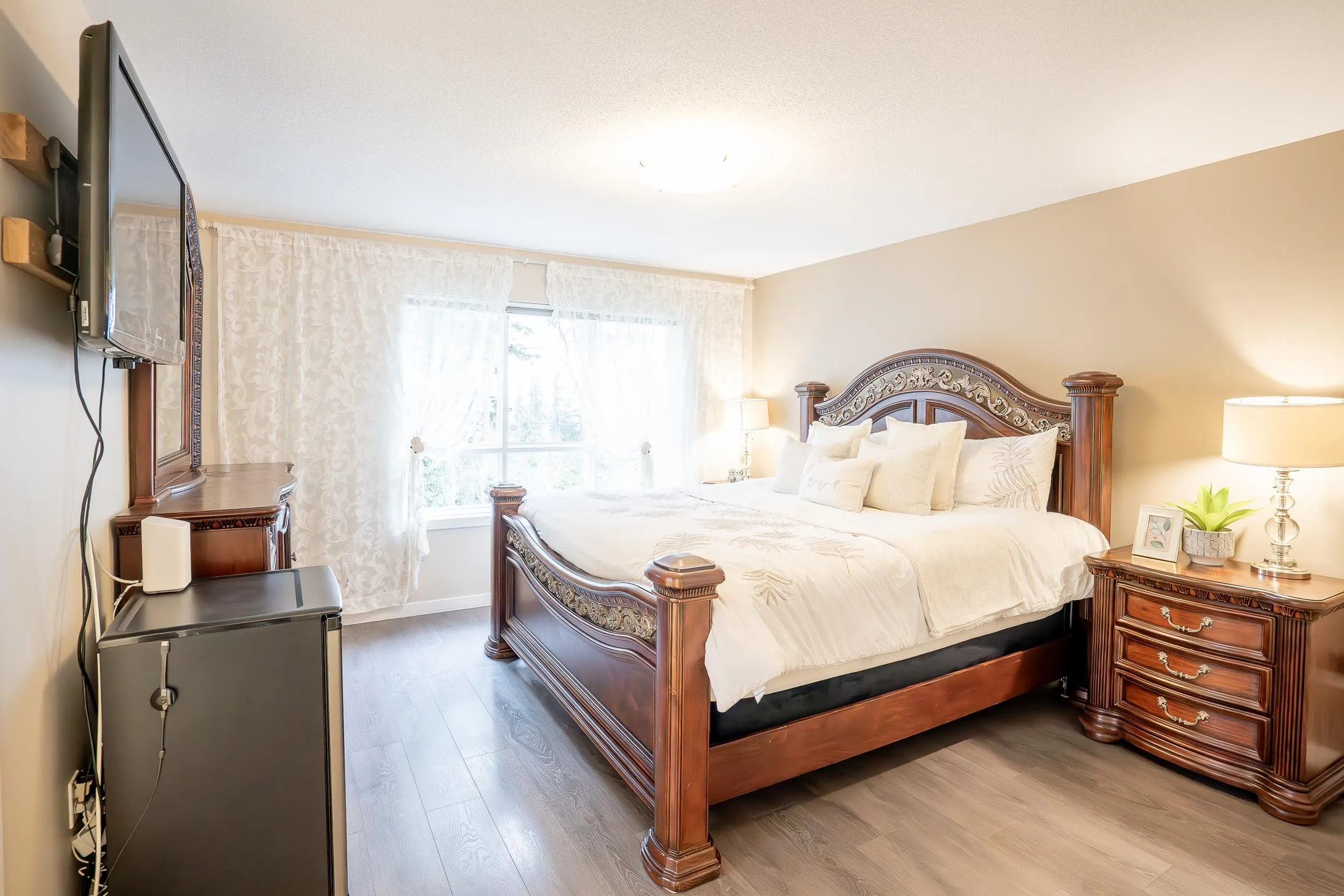 1 2200 Panorama Drive