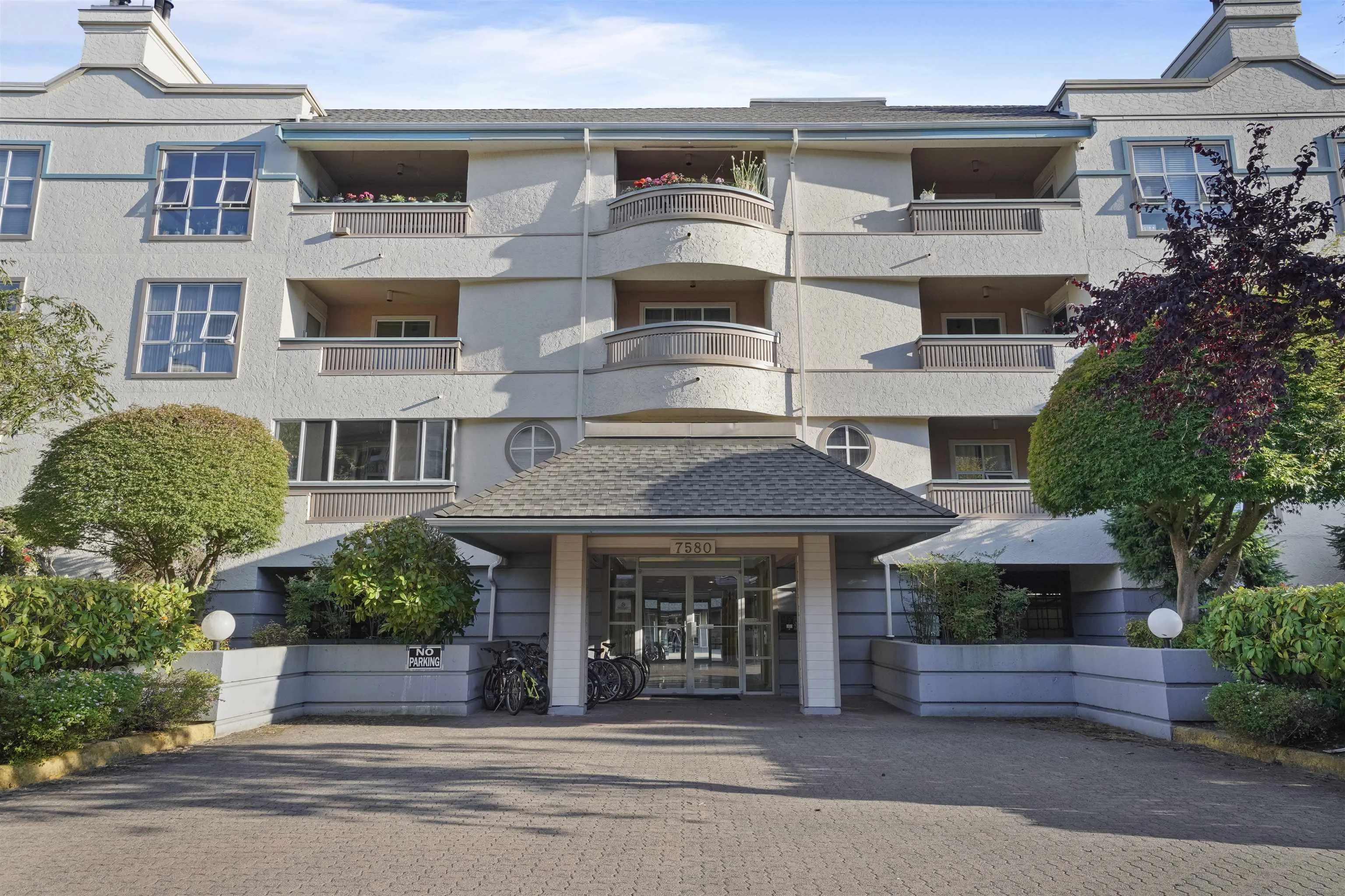 105 7580 Minoru Boulevard
