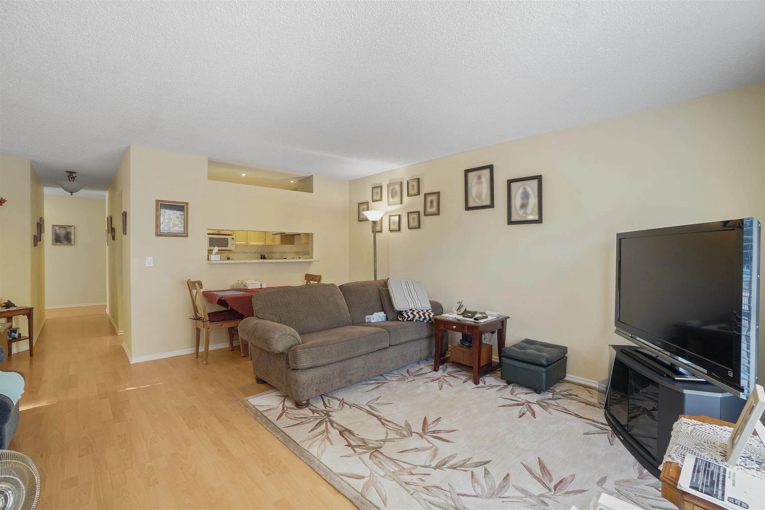 105 7580 Minoru Boulevard