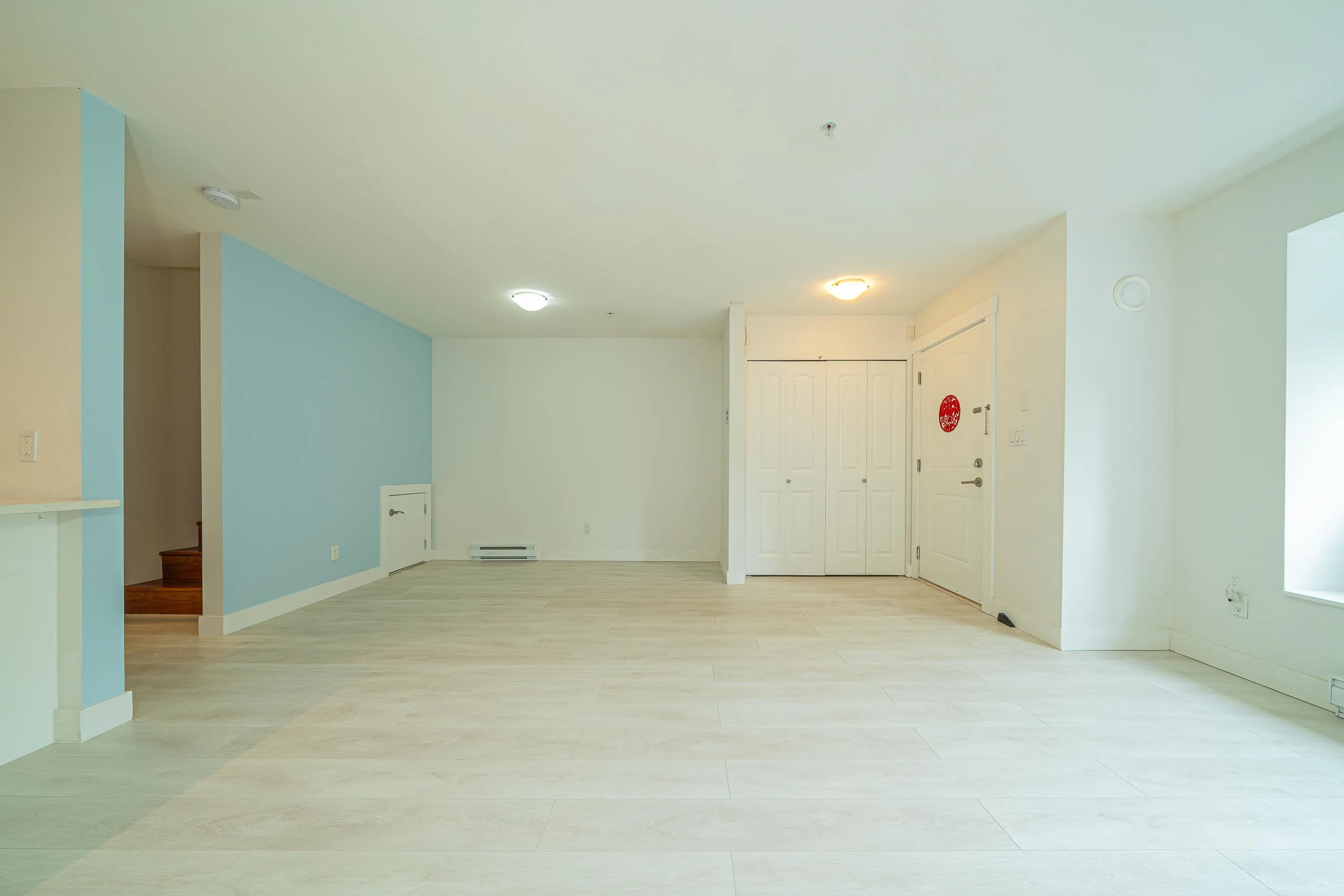24 7428 14th Avenue