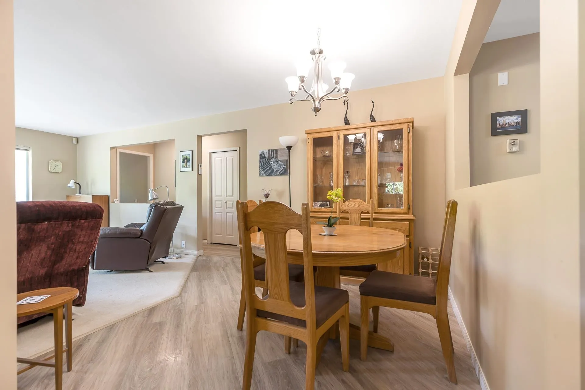 5 31406 Upper Maclure Road