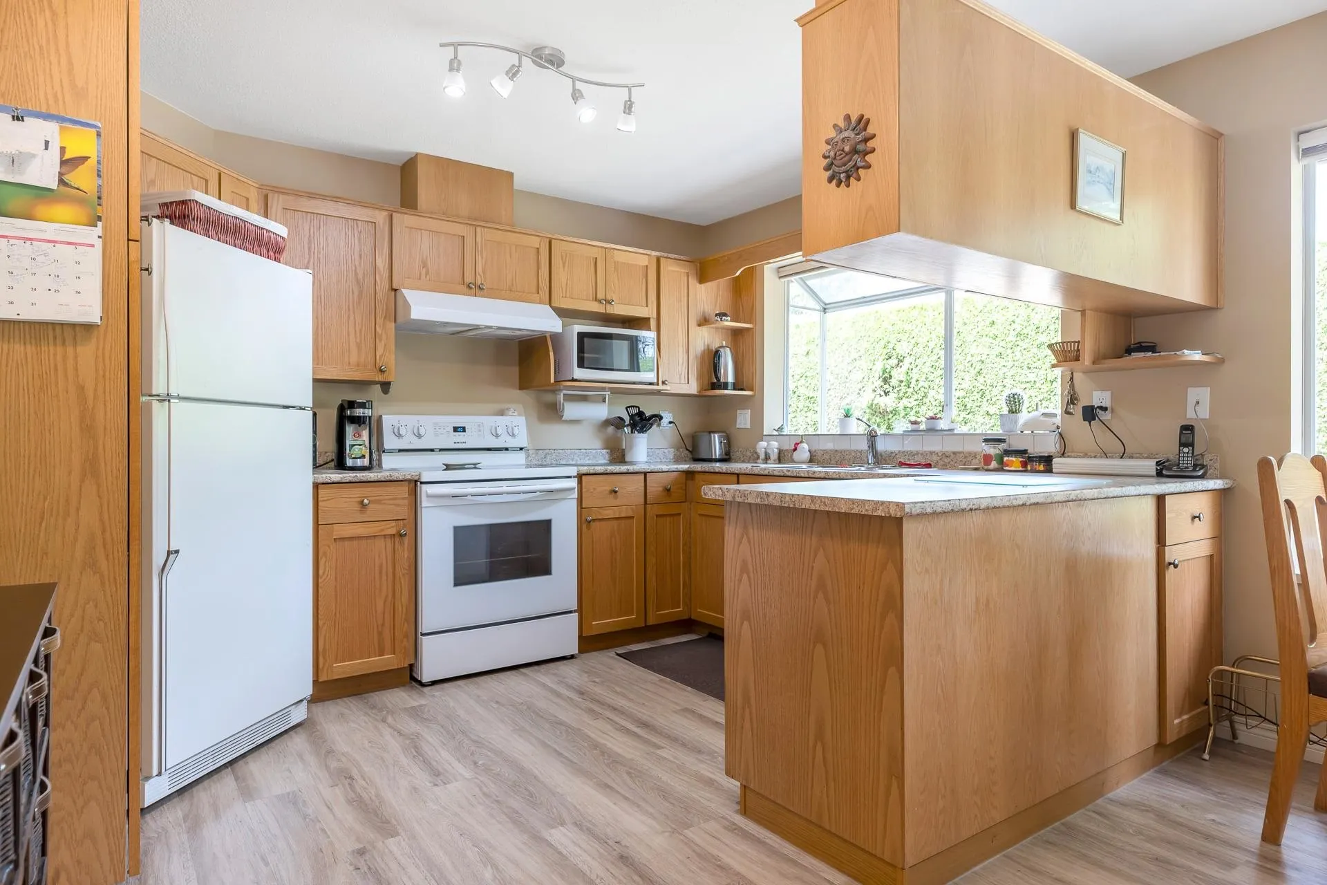 5 31406 Upper Maclure Road