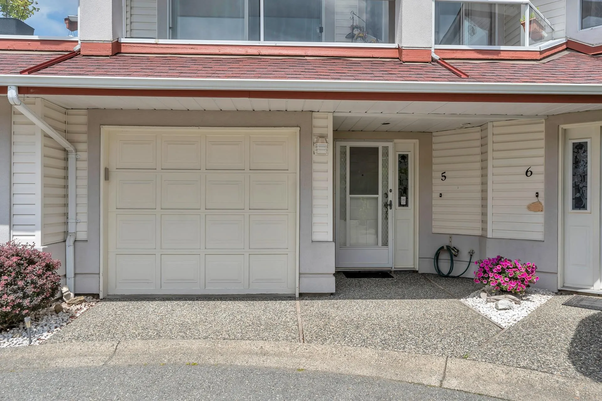 5 31406 Upper Maclure Road