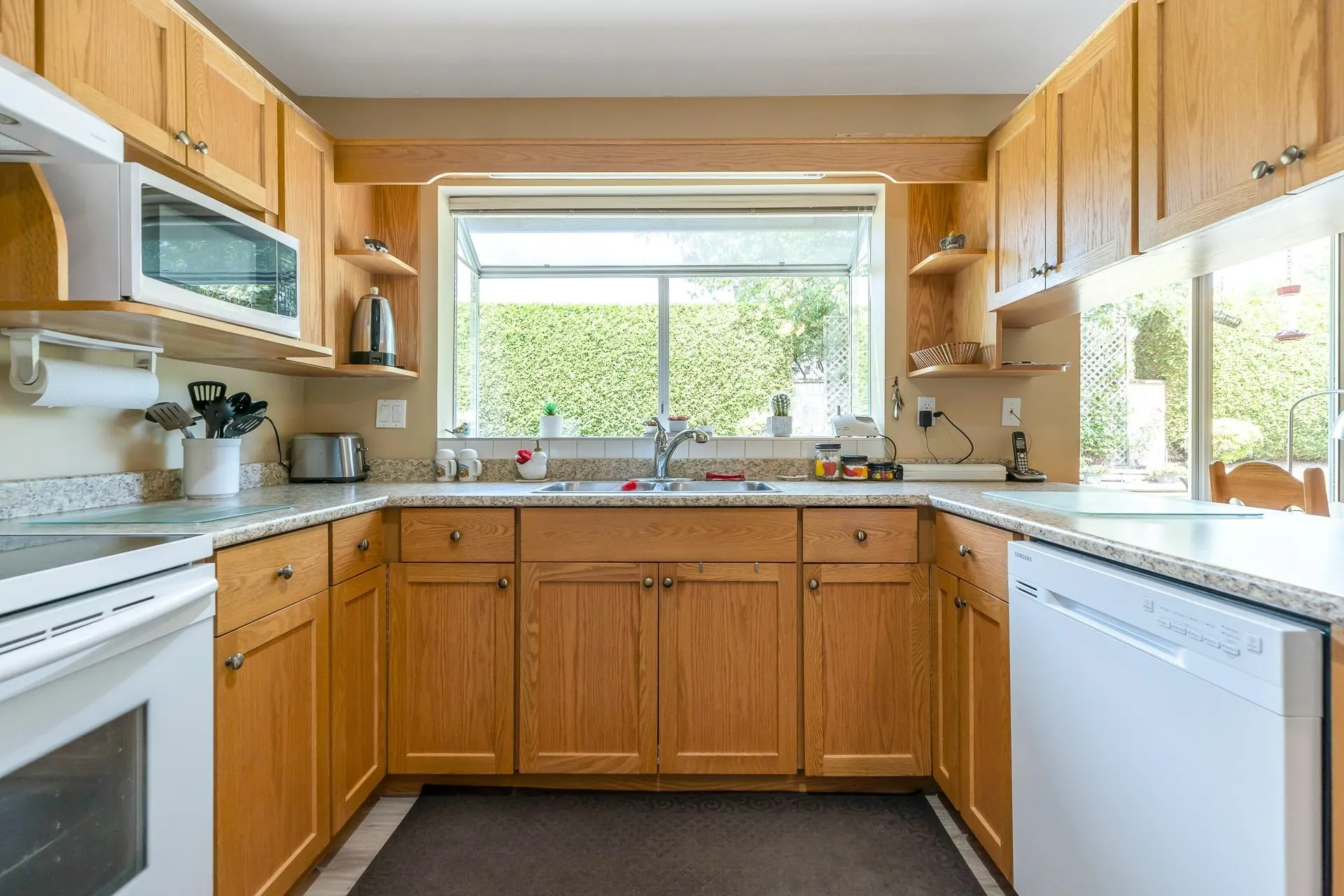 5 31406 Upper Maclure Road