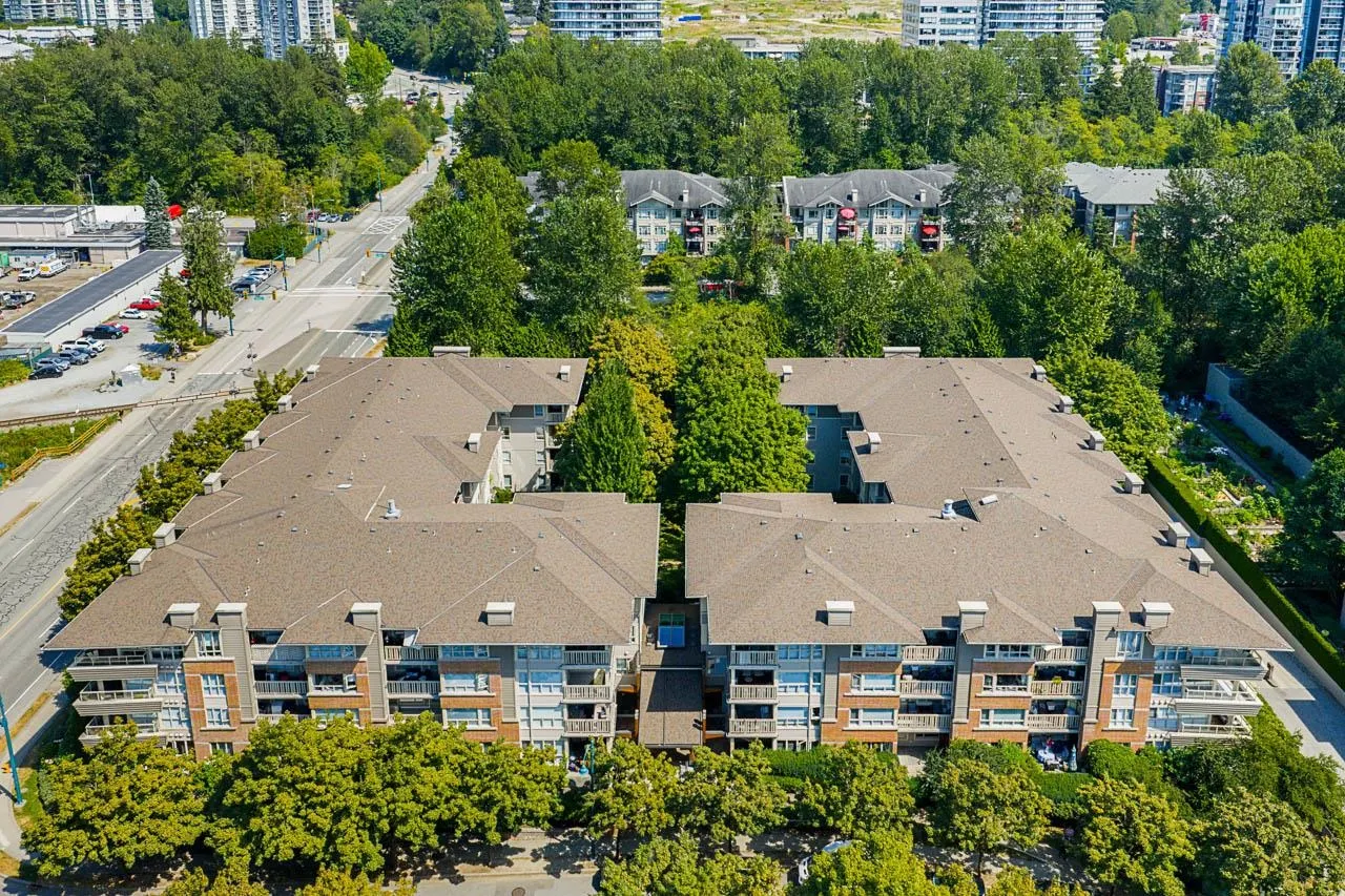 217 801 Klahanie Drive