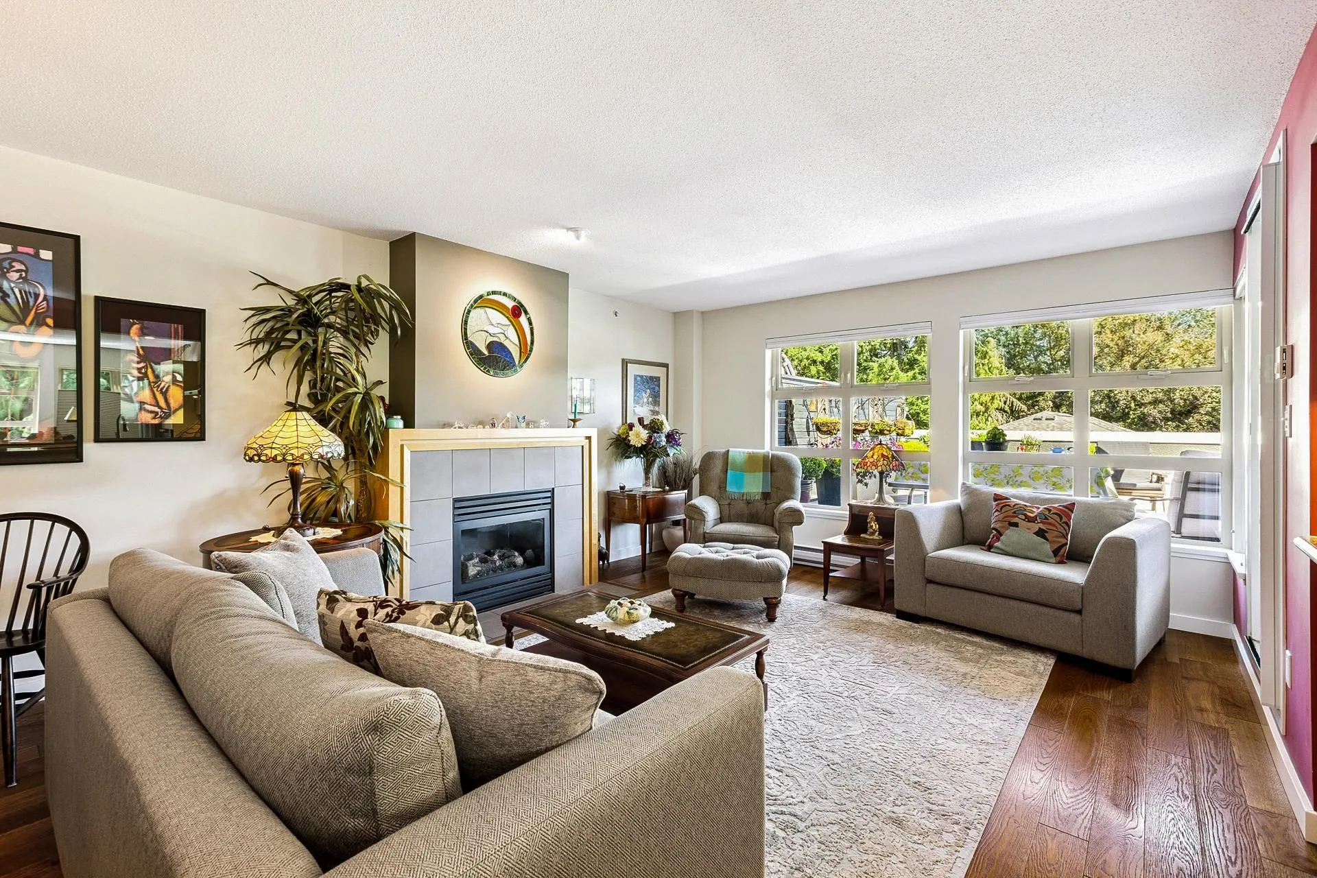 303 3750 Edgemont Boulevard