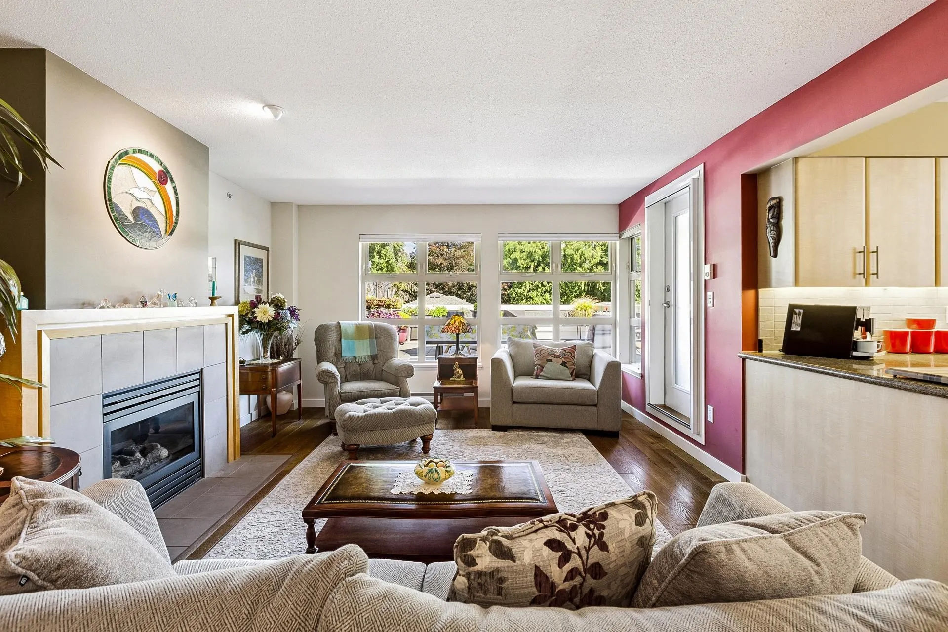 303 3750 Edgemont Boulevard