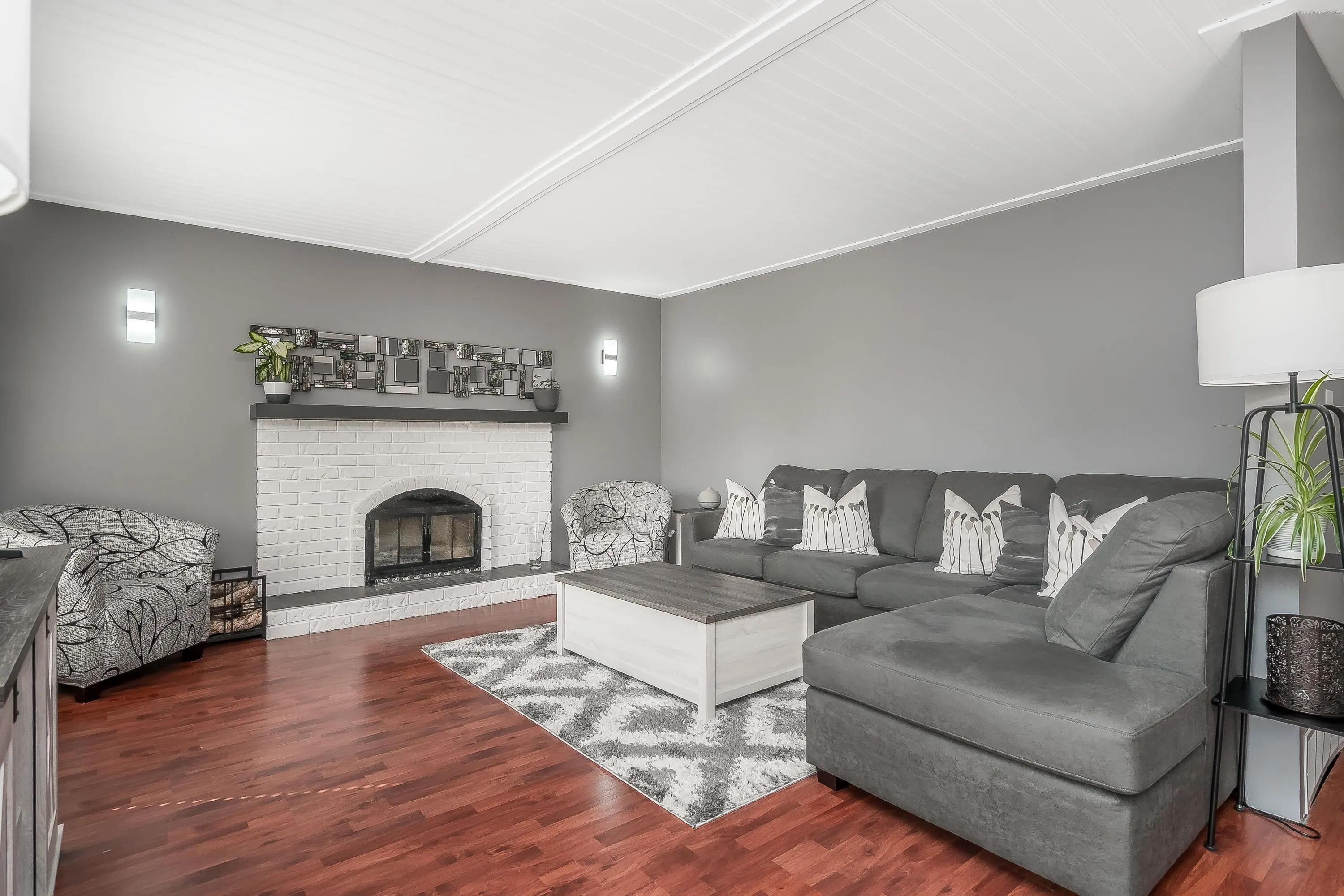 8261 Dogwood Street