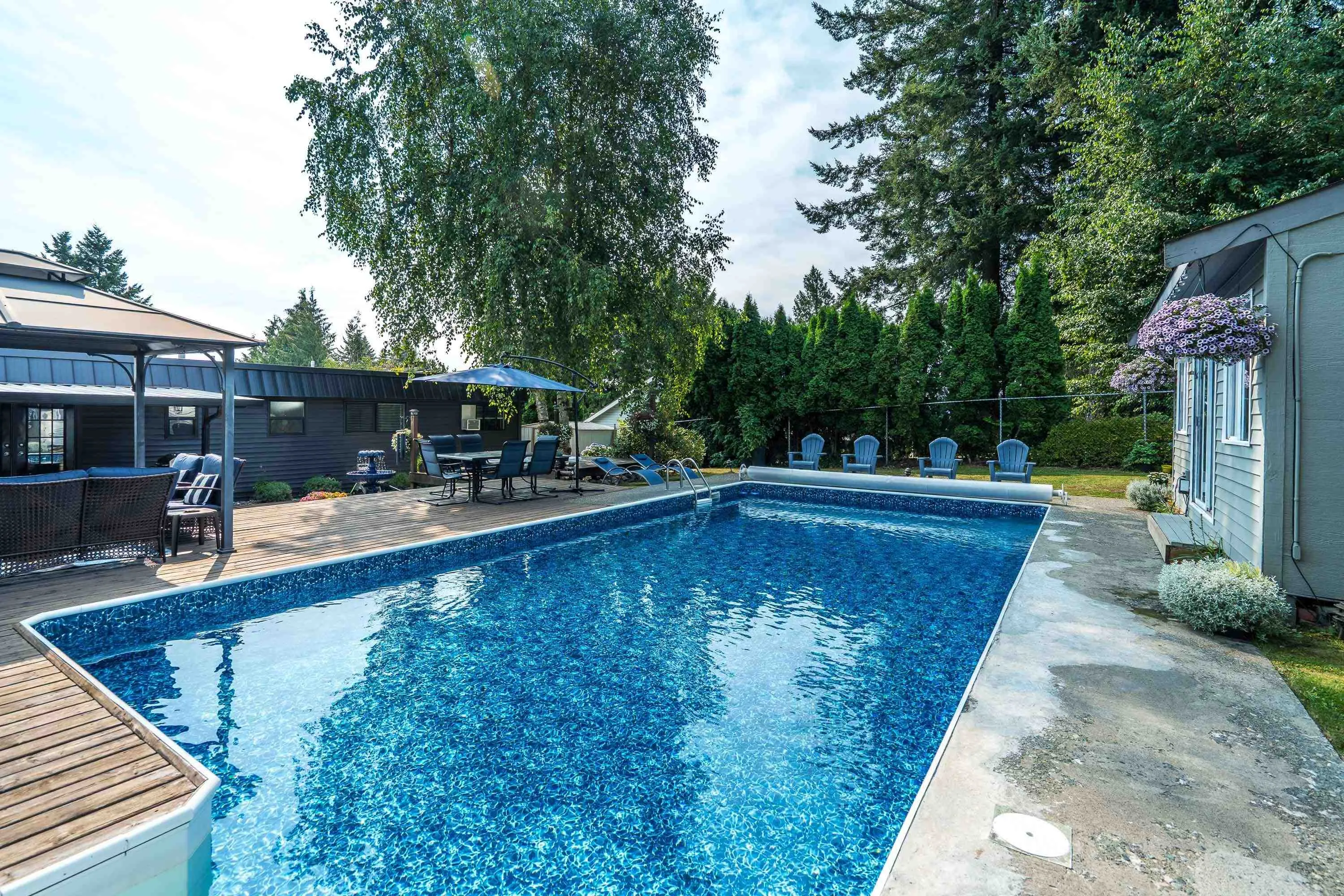 8261 Dogwood Street