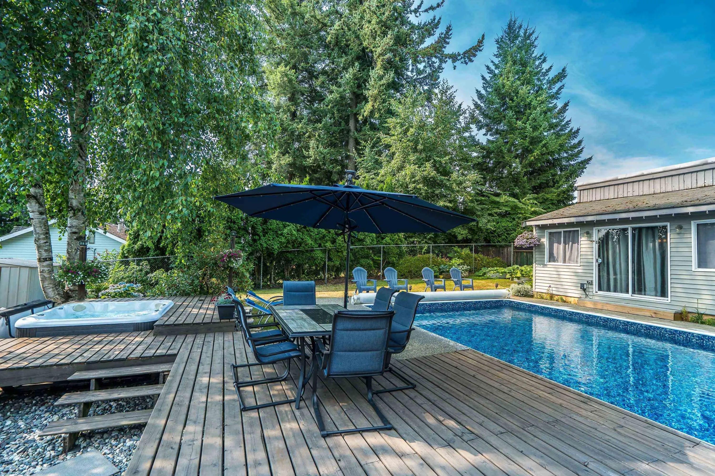 8261 Dogwood Street