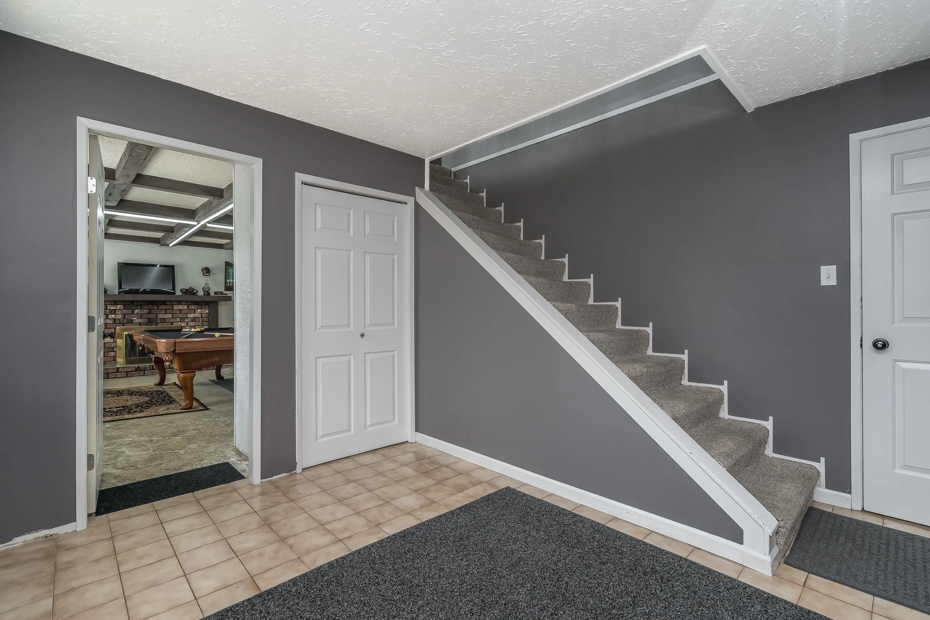 8261 Dogwood Street