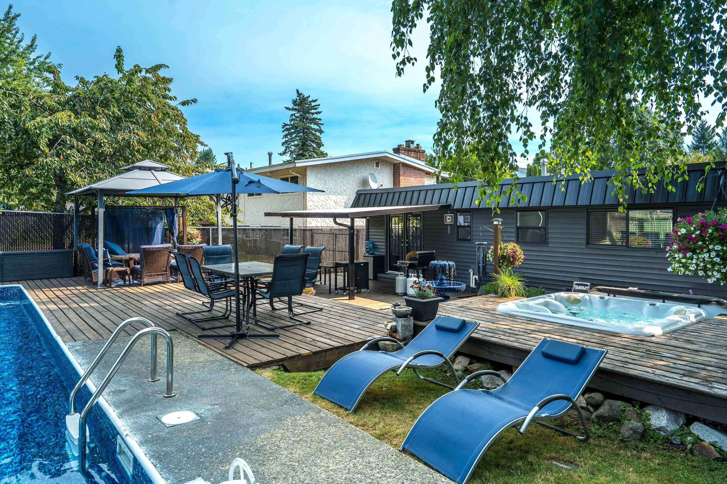 8261 Dogwood Street