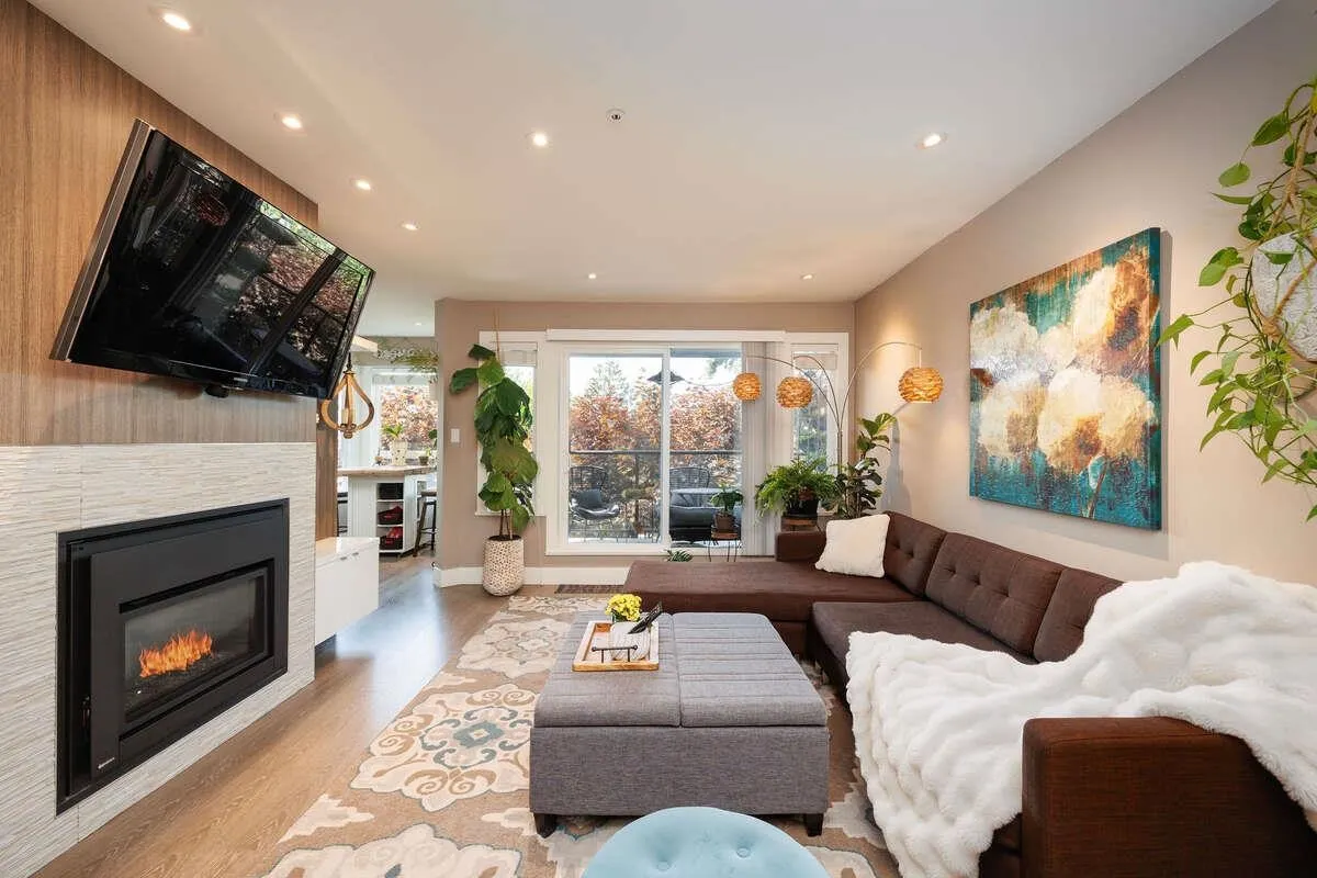 202 2250 SE Marine Drive