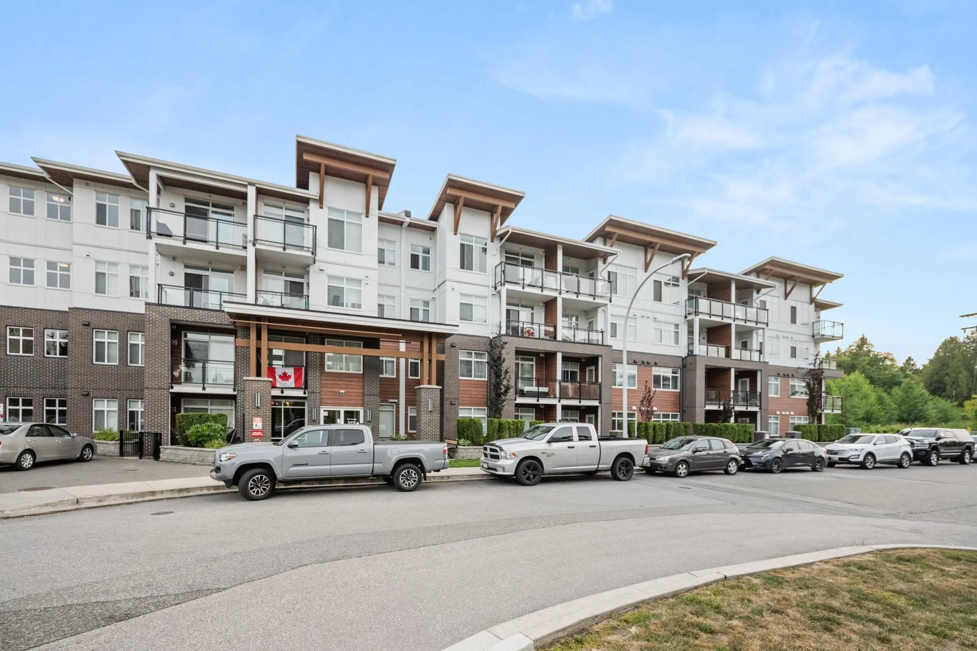 424 5415 Brydon Crescent