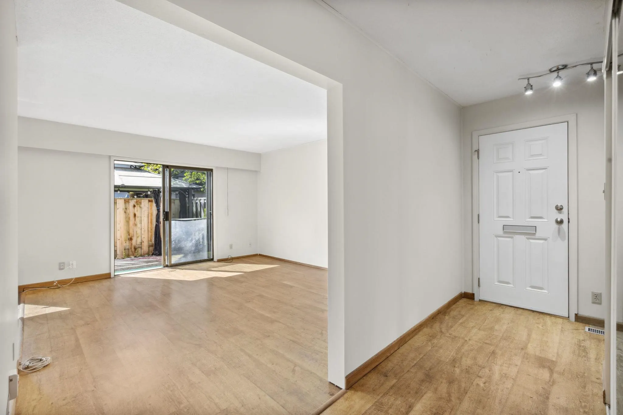 1142 Premier Street
