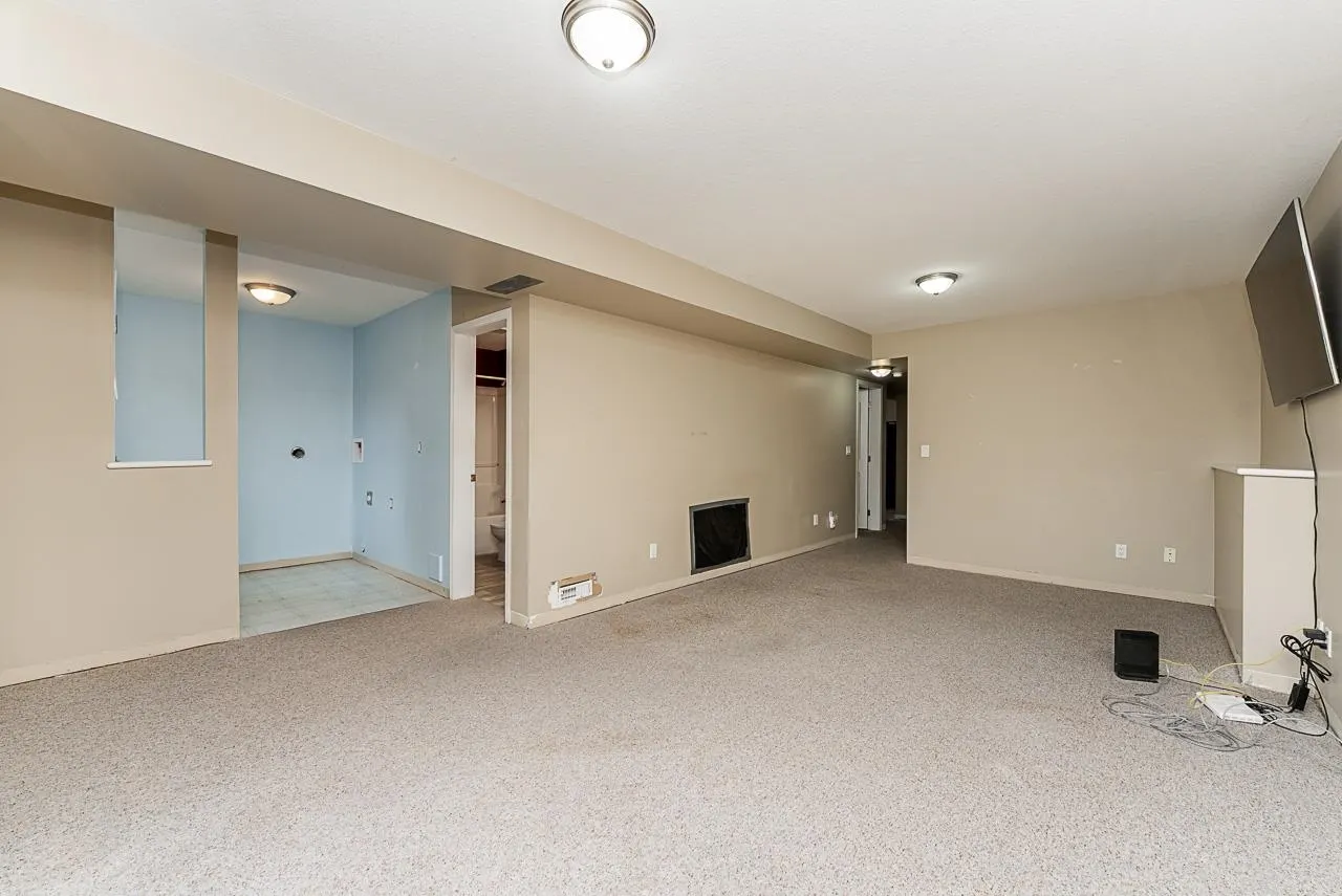 4389 Atwood Crescent