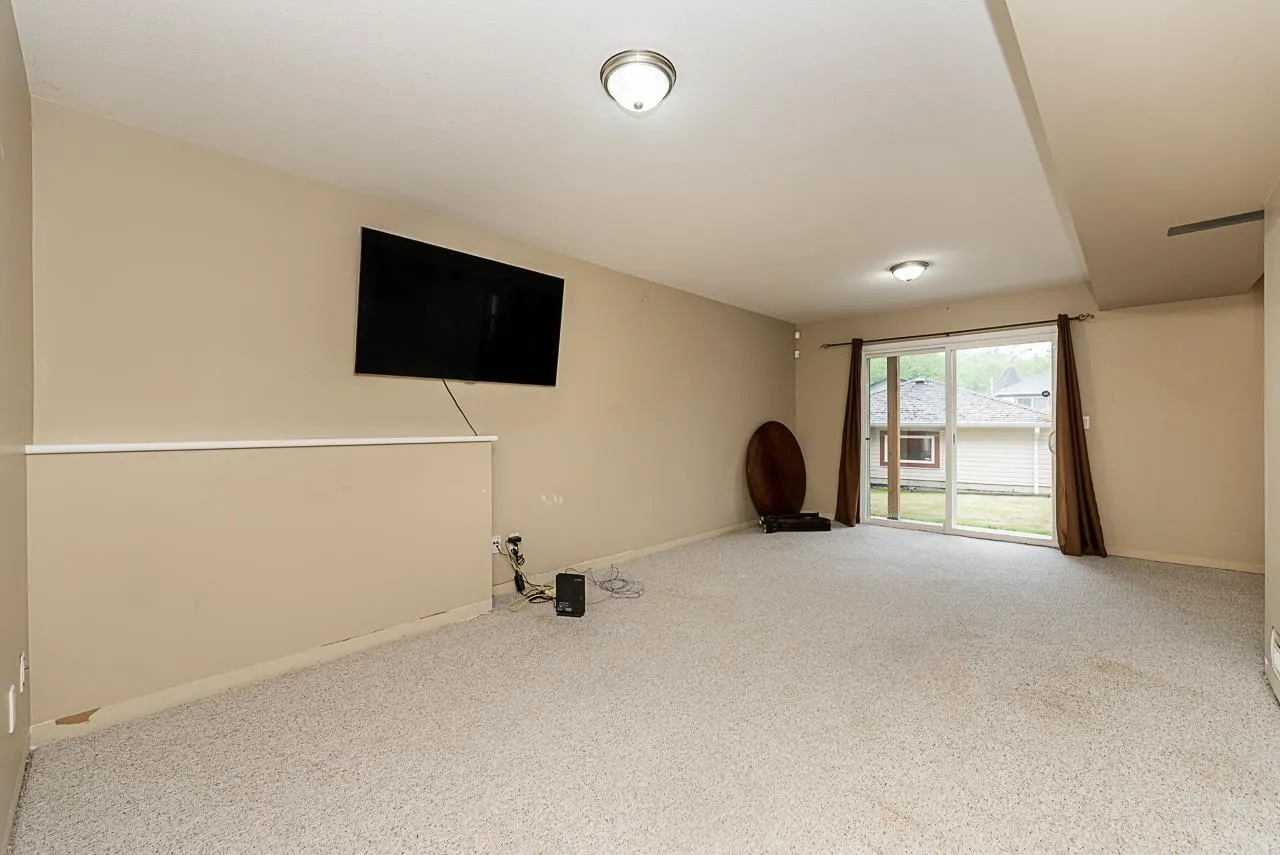 4389 Atwood Crescent