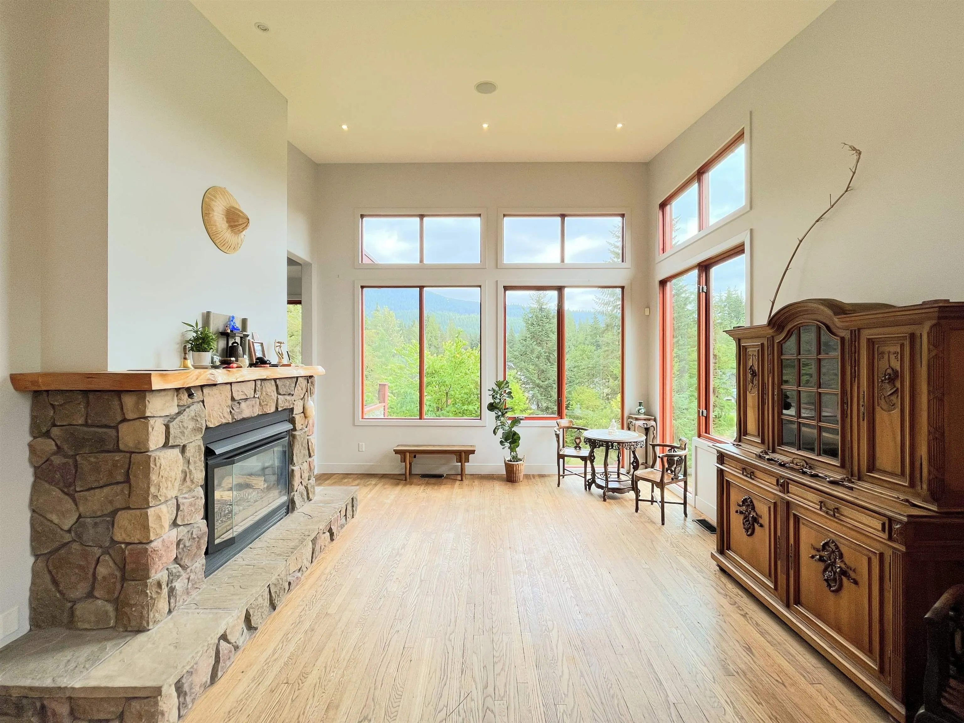 2923 Fern Drive