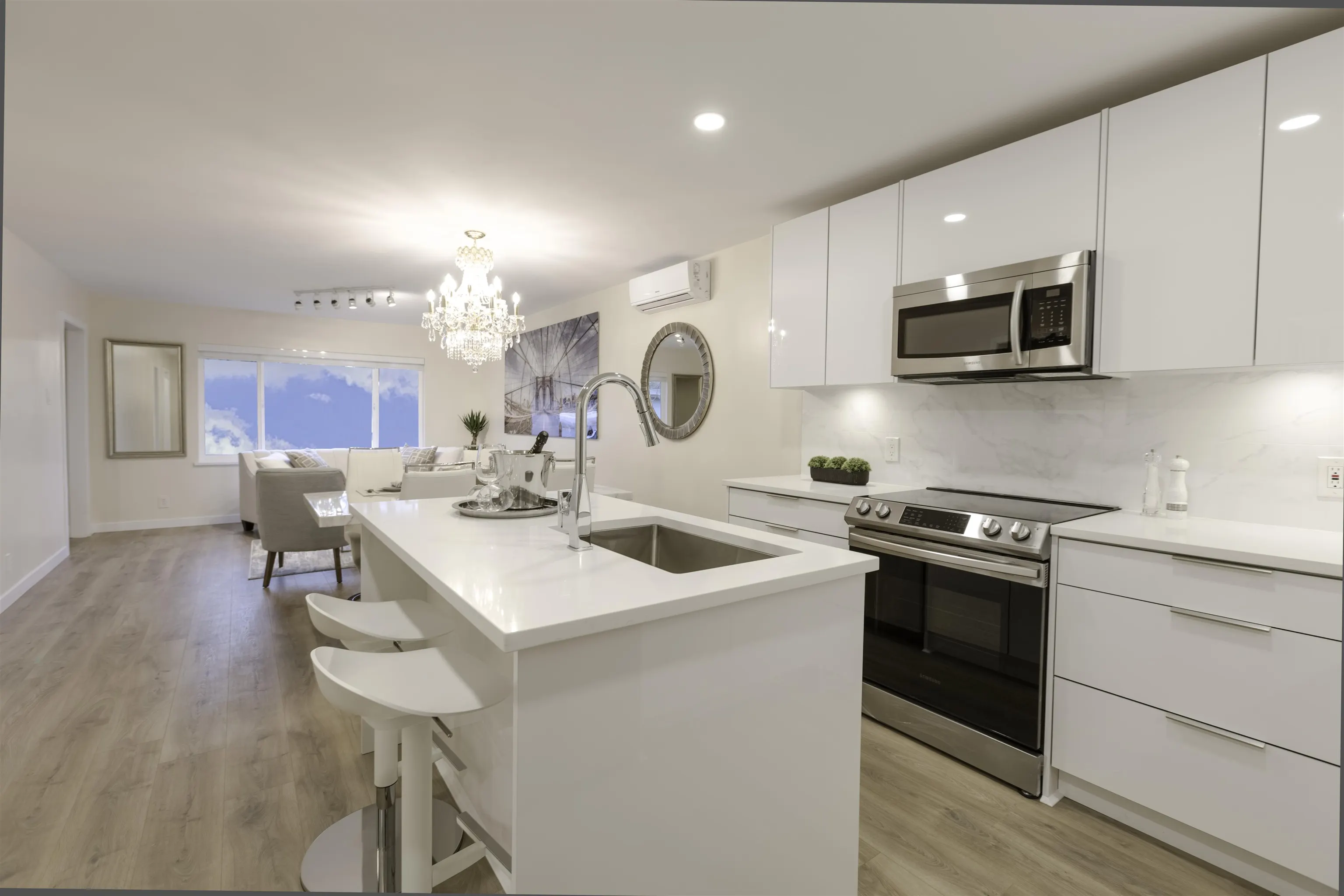 112 15739 Fraser Highway
