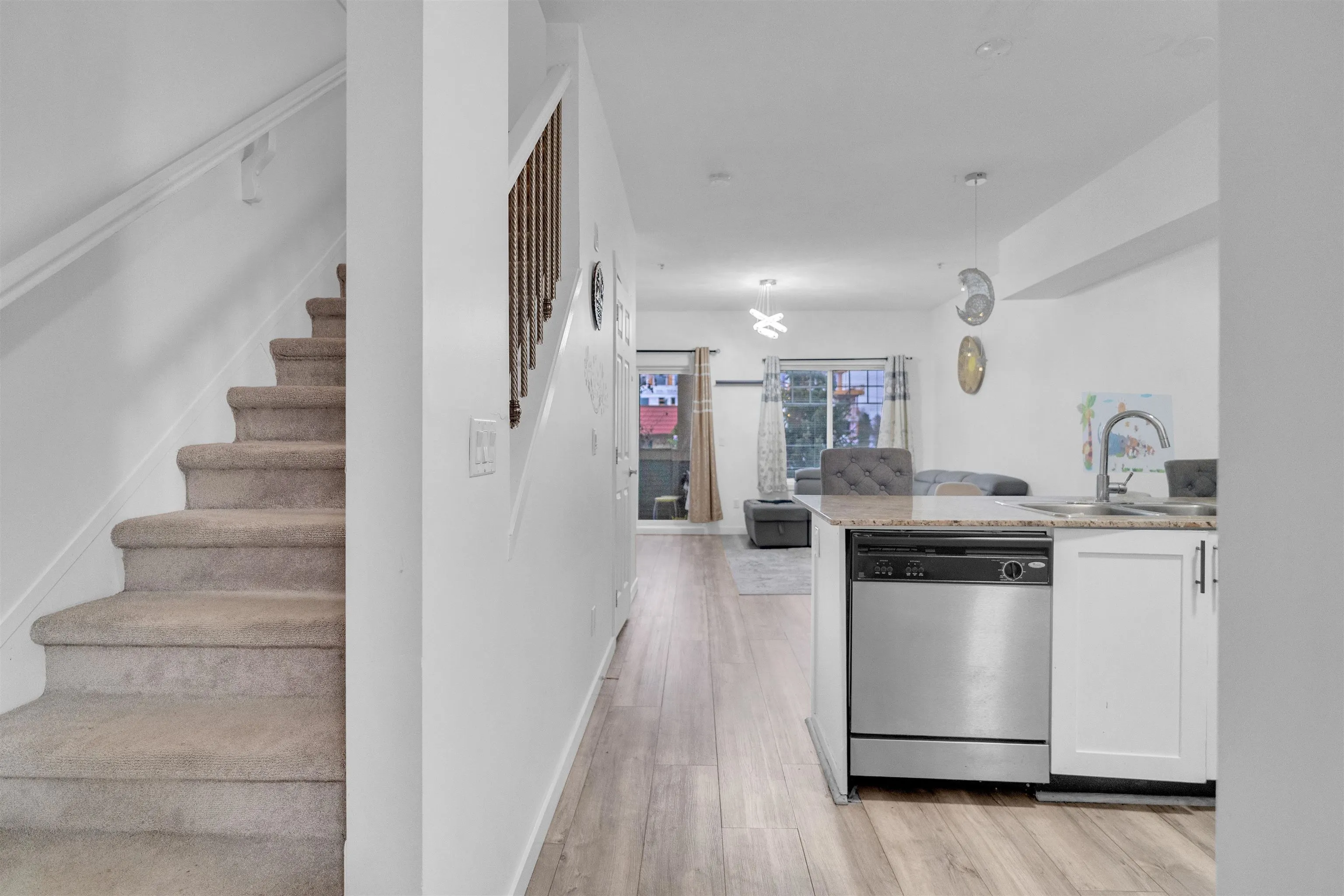 210 13958 108 Avenue