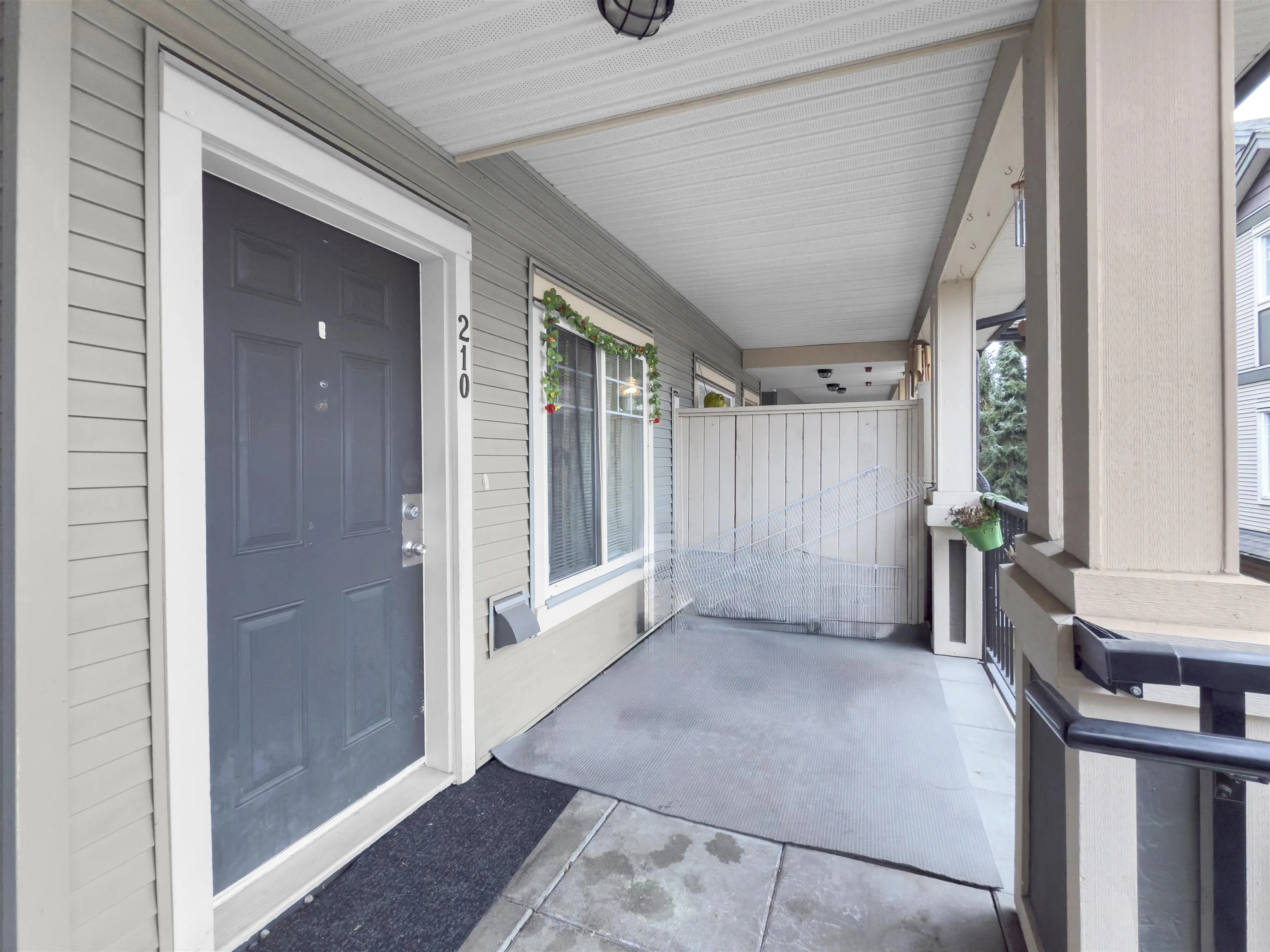 210 13958 108 Avenue
