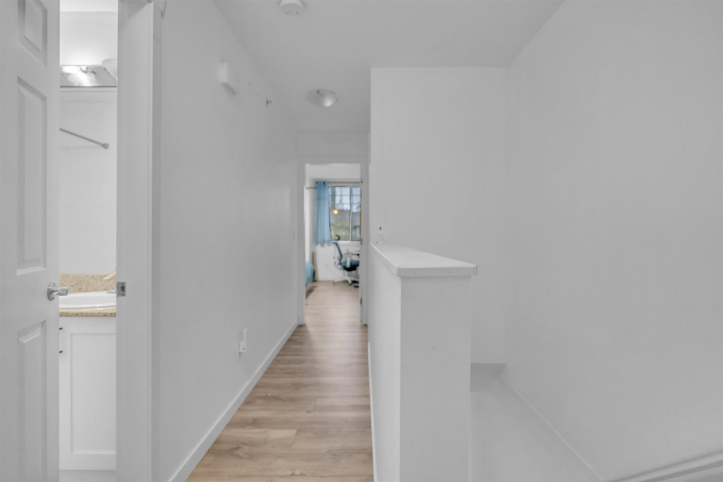 210 13958 108 Avenue