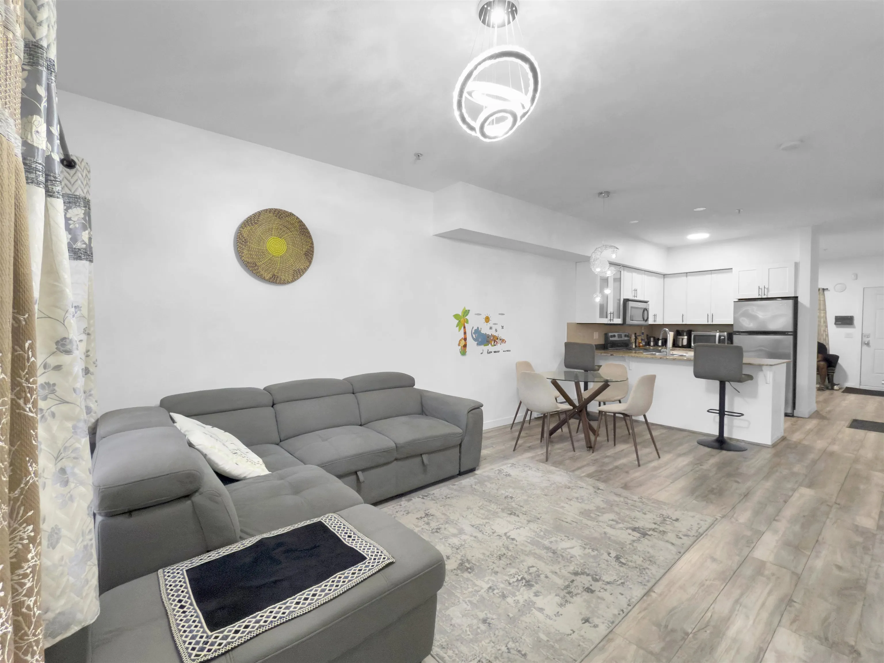 210 13958 108 Avenue